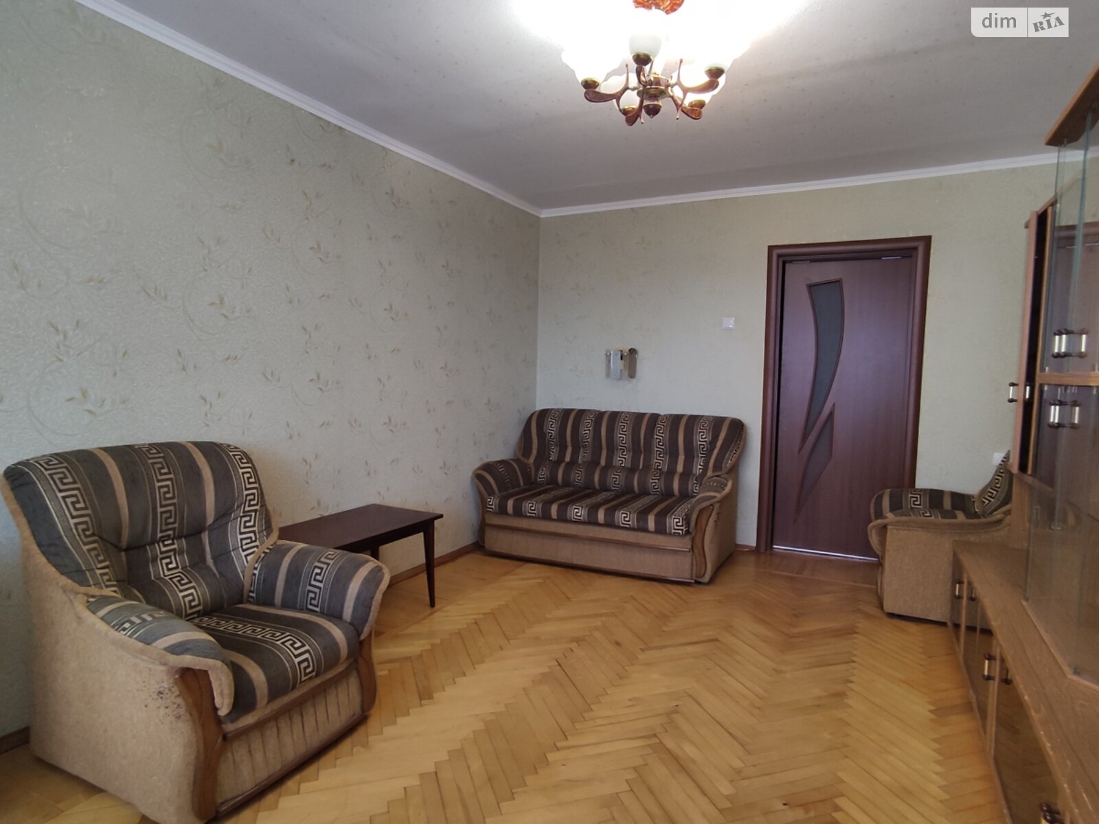 трехкомнатная квартира в Днепре, район Шевченковский, на шоссе Запорожское 48 в аренду на долгий срок помесячно фото 1 трехкомнатная квартира в Днепре, район Шевченковский, на шоссе Запорожское 48 в аренду на долгий срок помесячно фото 1