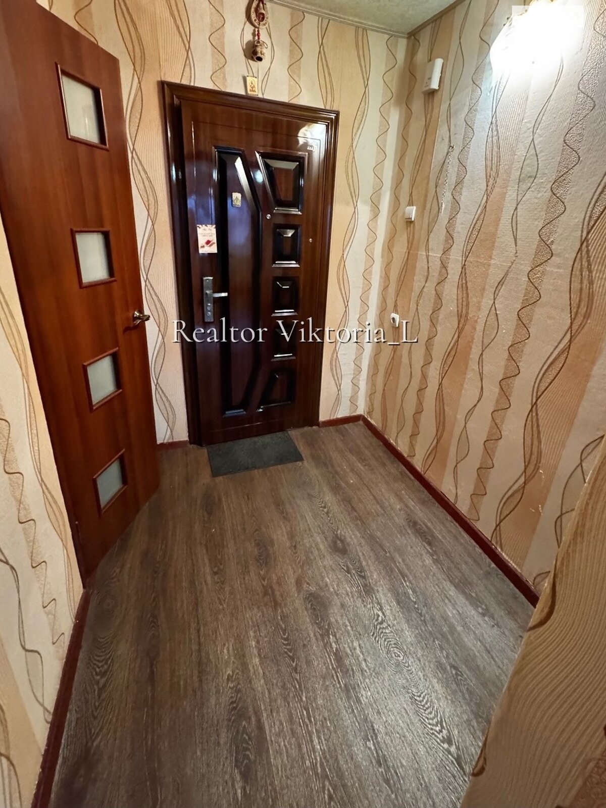 однокомнатная квартира в Днепре, район Славутич, на ул. Независимости 18Б в аренду на долгий срок помесячно фото 1 однокомнатная квартира в Днепре, район Славутич, на ул. Независимости 18Б в аренду на долгий срок помесячно фото 1