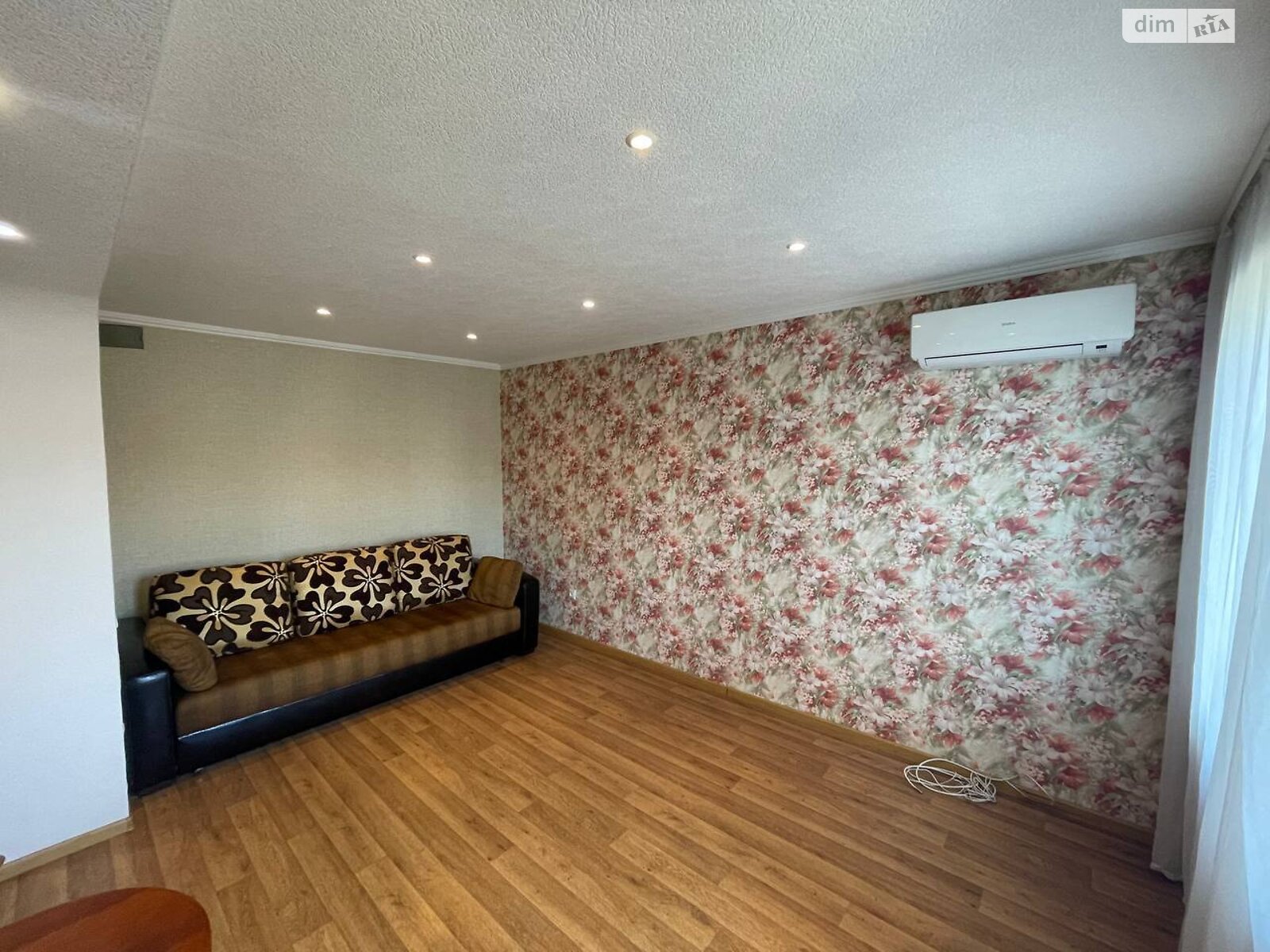 однокомнатная квартира в Днепре, район Славутич, на просп. Поля Александра в аренду на долгий срок помесячно фото 1