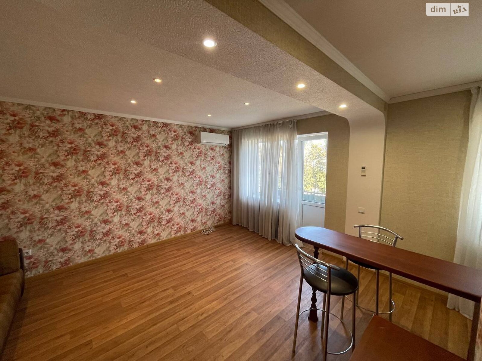 однокомнатная квартира в Днепре, район Славутич, на просп. Поля Александра в аренду на долгий срок помесячно фото 1