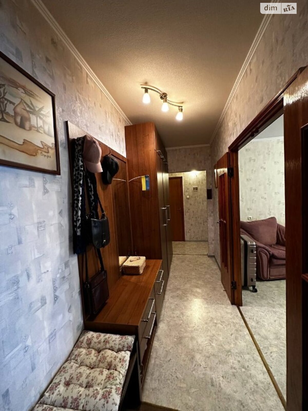 трехкомнатная квартира с мебелью в Днепре, район Соборный, на просп. Героев 35 в аренду на долгий срок помесячно фото 1
