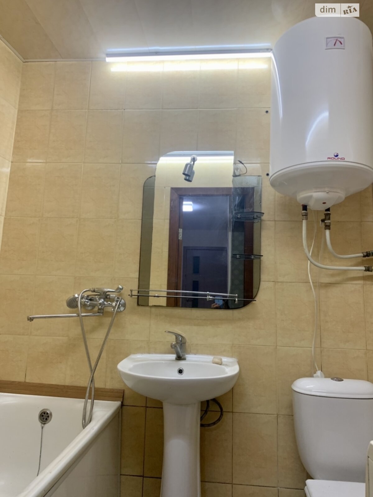 трикімнатна квартира в Дніпрі, район Соборний, на просп. Героїв 11 в довготривалу оренду помісячно фото 1 трикімнатна квартира в Дніпрі, район Соборний, на просп. Героїв 11 в довготривалу оренду помісячно фото 1