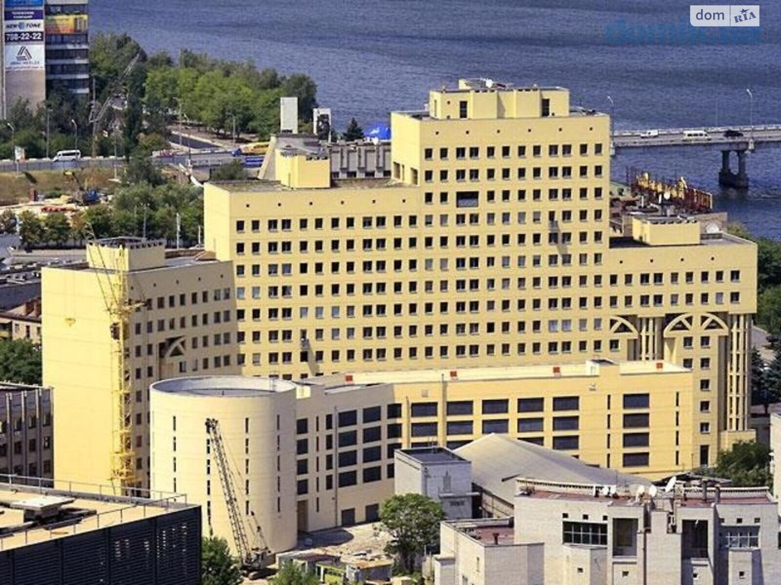 трикімнатна квартира з меблями в Дніпрі, район Соборний, на узвіз Крутогірний в довготривалу оренду помісячно фото 1 трикімнатна квартира з меблями в Дніпрі, район Соборний, на узвіз Крутогірний в довготривалу оренду помісячно фото 1