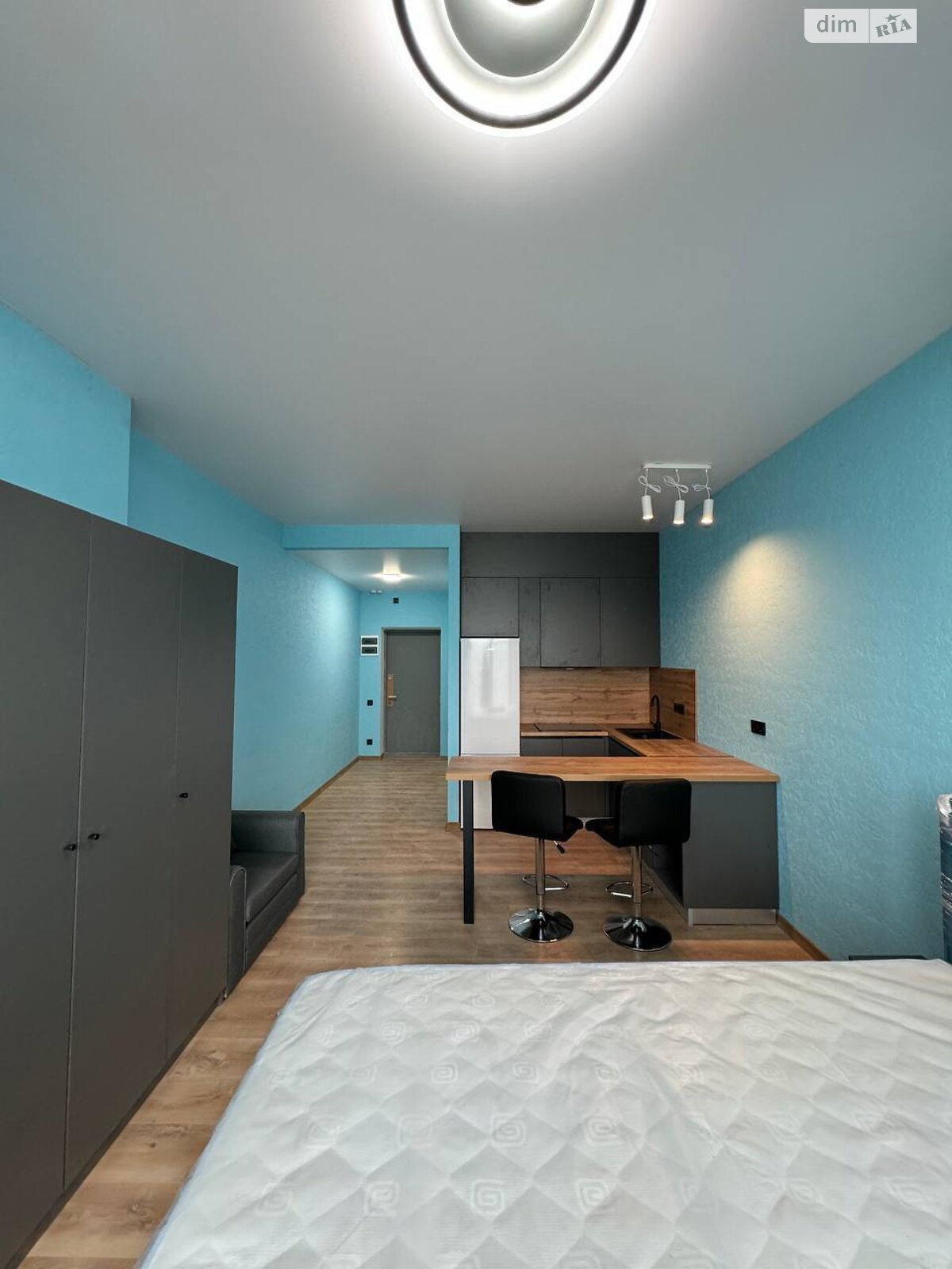 однокомнатная квартира в Днепре, район Соборный, на ул. Набережная Победы 9Б в аренду на долгий срок помесячно фото 1 однокомнатная квартира в Днепре, район Соборный, на ул. Набережная Победы 9Б в аренду на долгий срок помесячно фото 1