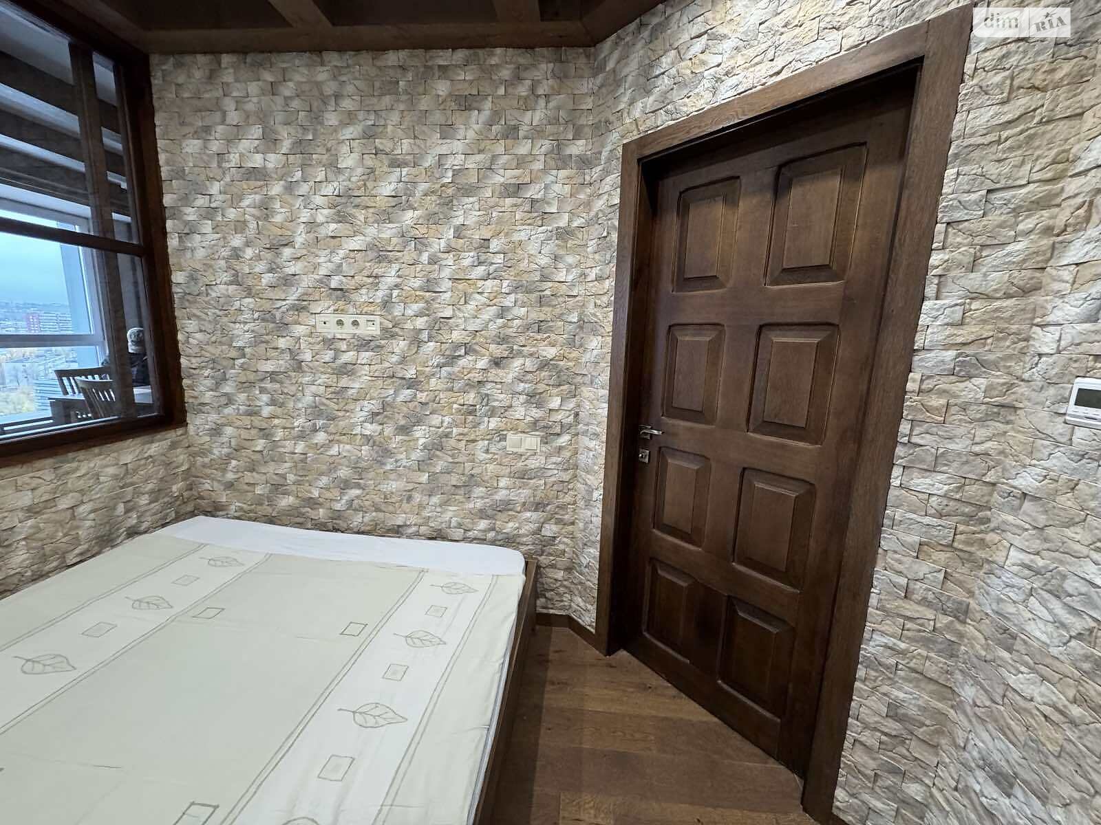 однокімнатна квартира в Дніпрі, район Соборний, на вул. Набережна Перемоги в довготривалу оренду помісячно фото 1 однокімнатна квартира в Дніпрі, район Соборний, на вул. Набережна Перемоги в довготривалу оренду помісячно фото 1