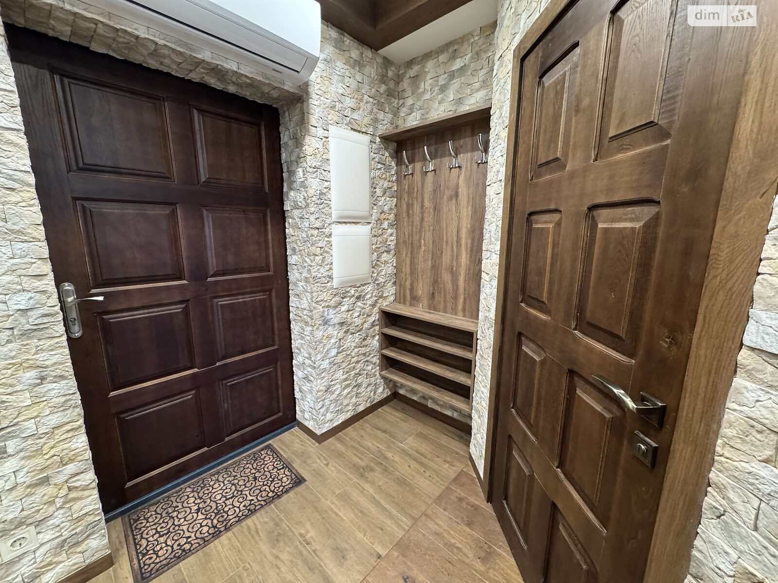 однокімнатна квартира в Дніпрі, район Соборний, на вул. Набережна Перемоги в довготривалу оренду помісячно фото 1 однокімнатна квартира в Дніпрі, район Соборний, на вул. Набережна Перемоги в довготривалу оренду помісячно фото 1