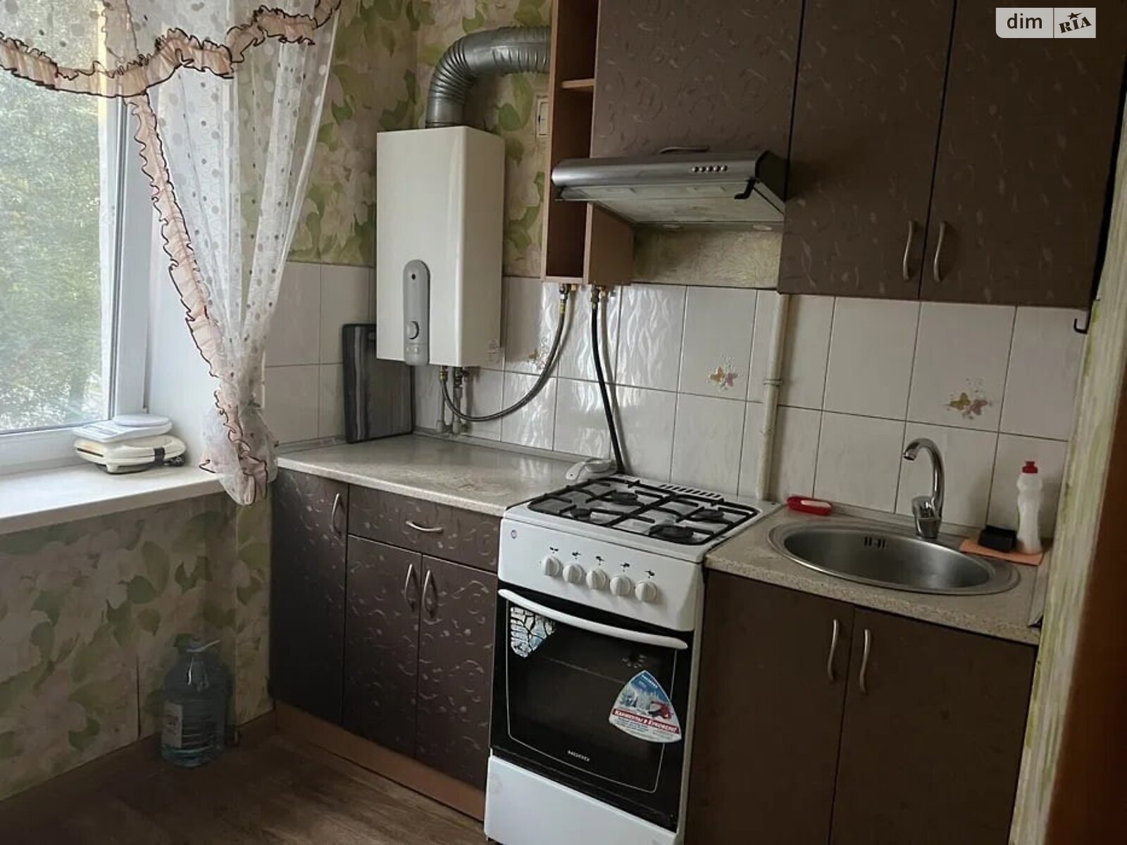 трехкомнатная квартира с мебелью в Днепре, район Соборный, на ул. Севастопольская 26 в аренду на долгий срок помесячно фото 1