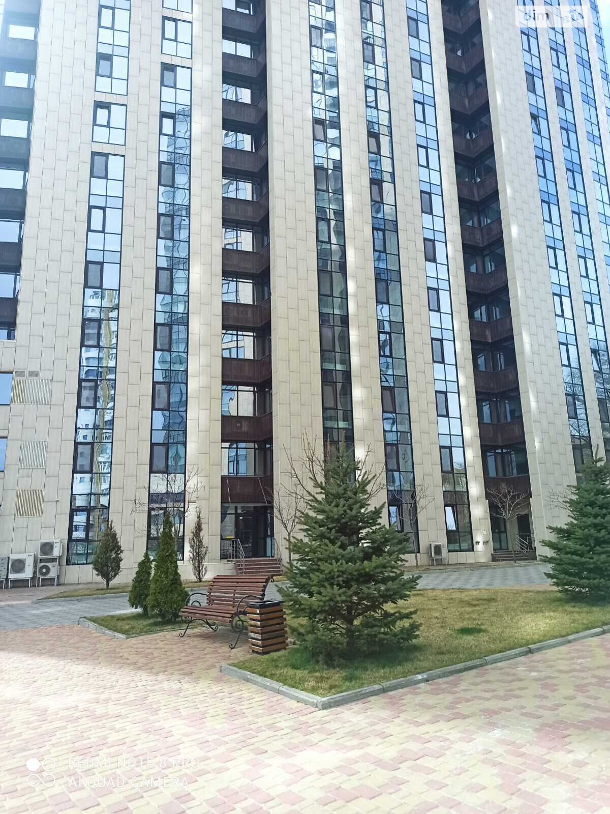 трехкомнатная квартира в Днепре, район Соборный, на ул. Симферопольская 2К в аренду на долгий срок помесячно фото 1