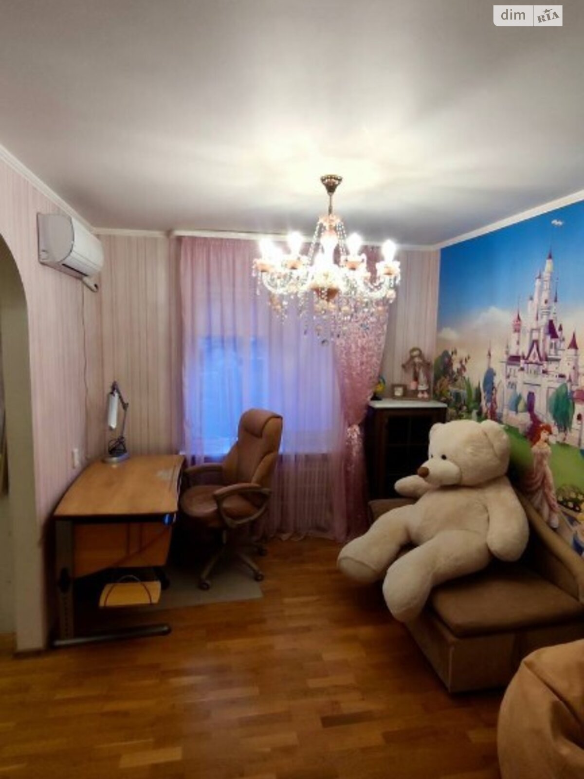 четырехкомнатная квартира с мебелью в Днепре, район Соборный, на бул. Славы 22 в аренду на долгий срок помесячно фото 1