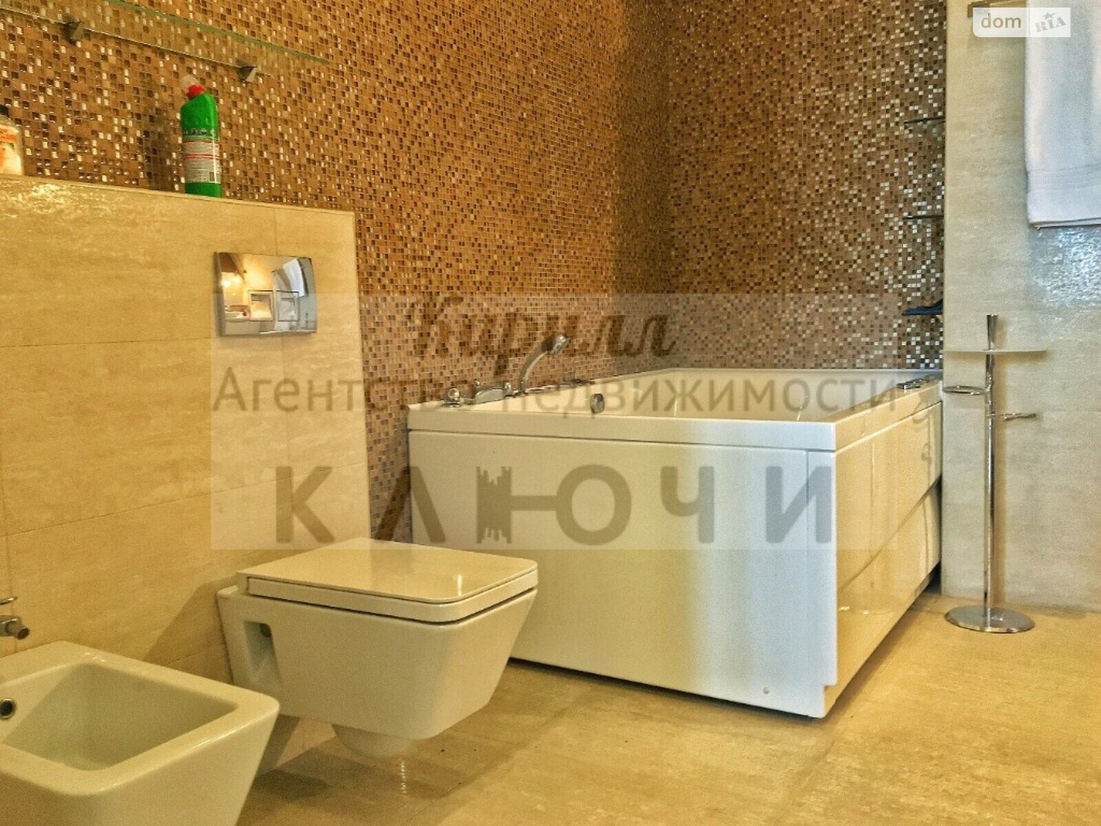 трехкомнатная квартира с мебелью в Днепре, район Соборный, на просп. Яворницкого Дмитрия 3 в аренду на долгий срок помесячно фото 1 трехкомнатная квартира с мебелью в Днепре, район Соборный, на просп. Яворницкого Дмитрия 3 в аренду на долгий срок помесячно фото 1