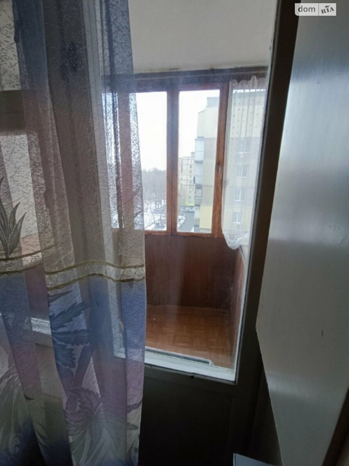 трехкомнатная квартира с мебелью в Днепре, район Солнечный, на ул. Малиновского Маршала 14 в аренду на долгий срок помесячно фото 1