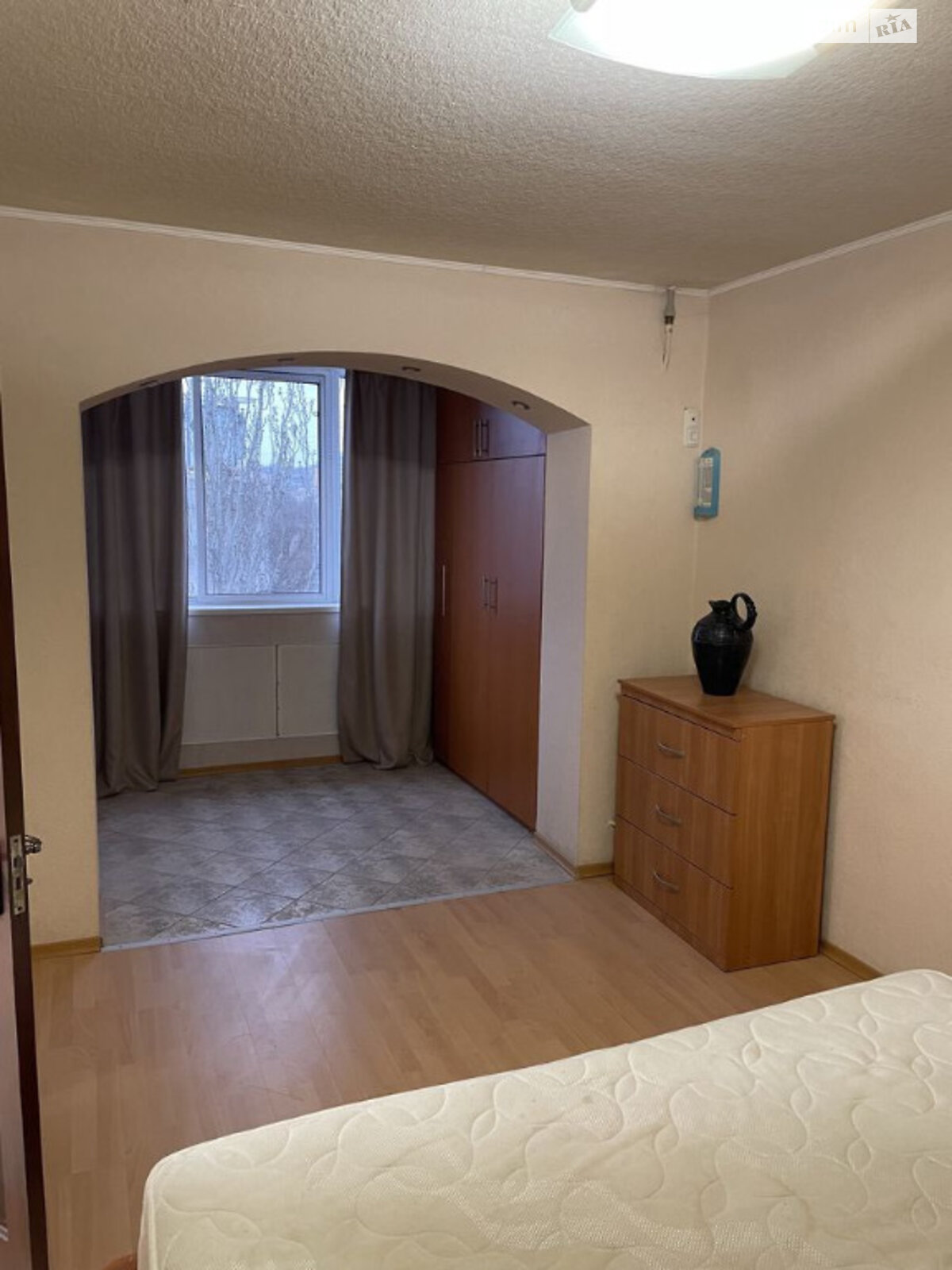 трехкомнатная квартира с мебелью в Днепре, район Солнечный, на ул. Малиновского Маршала 12 в аренду на долгий срок помесячно фото 1