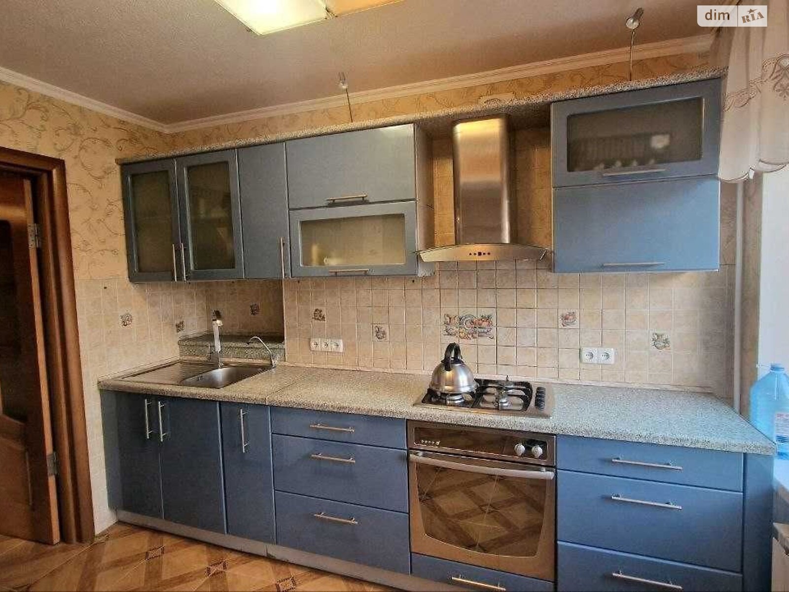 трехкомнатная квартира в Днепре, район Солнечный, на ул. Солнечная Набережная 42 в аренду на долгий срок помесячно фото 1