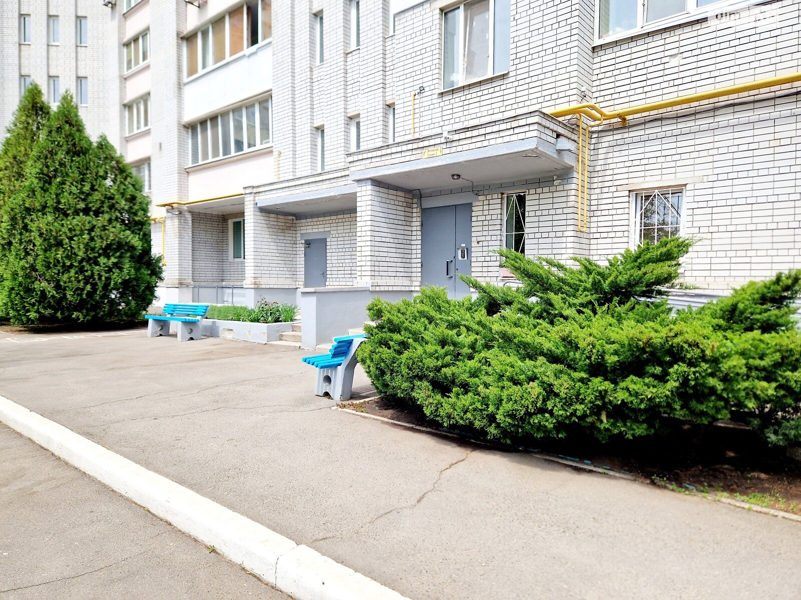 трехкомнатная квартира в Днепре, район Титовая, на ул. Литовская 3 в аренду на долгий срок помесячно фото 1 трехкомнатная квартира в Днепре, район Титовая, на ул. Литовская 3 в аренду на долгий срок помесячно фото 1