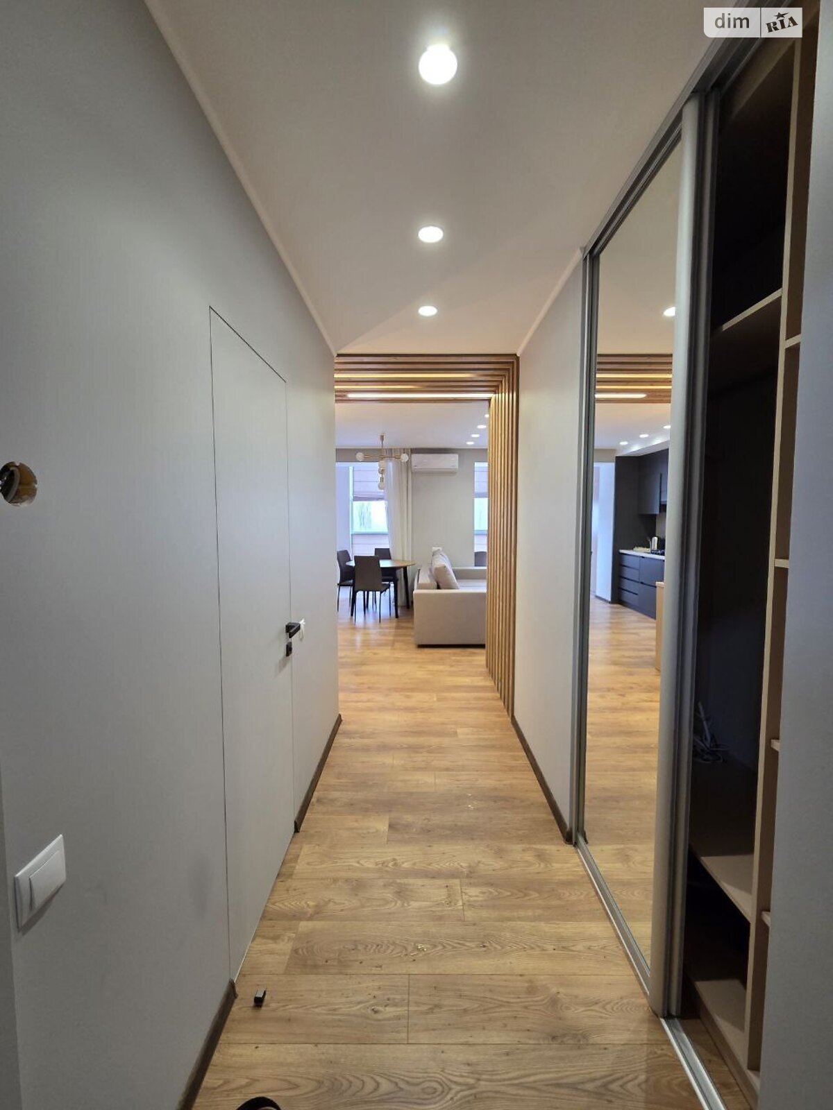 однокомнатная квартира в Днепре, район Титовая, на ул. Независимости 26 в аренду на долгий срок помесячно фото 1