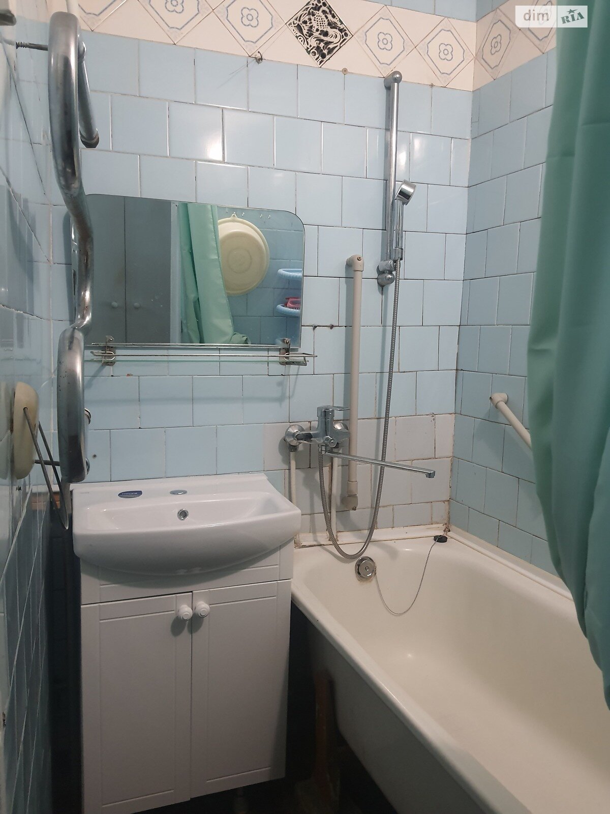 трикімнатна квартира в Дніпрі, район Титова, на вул. Новокримська в довготривалу оренду помісячно фото 1