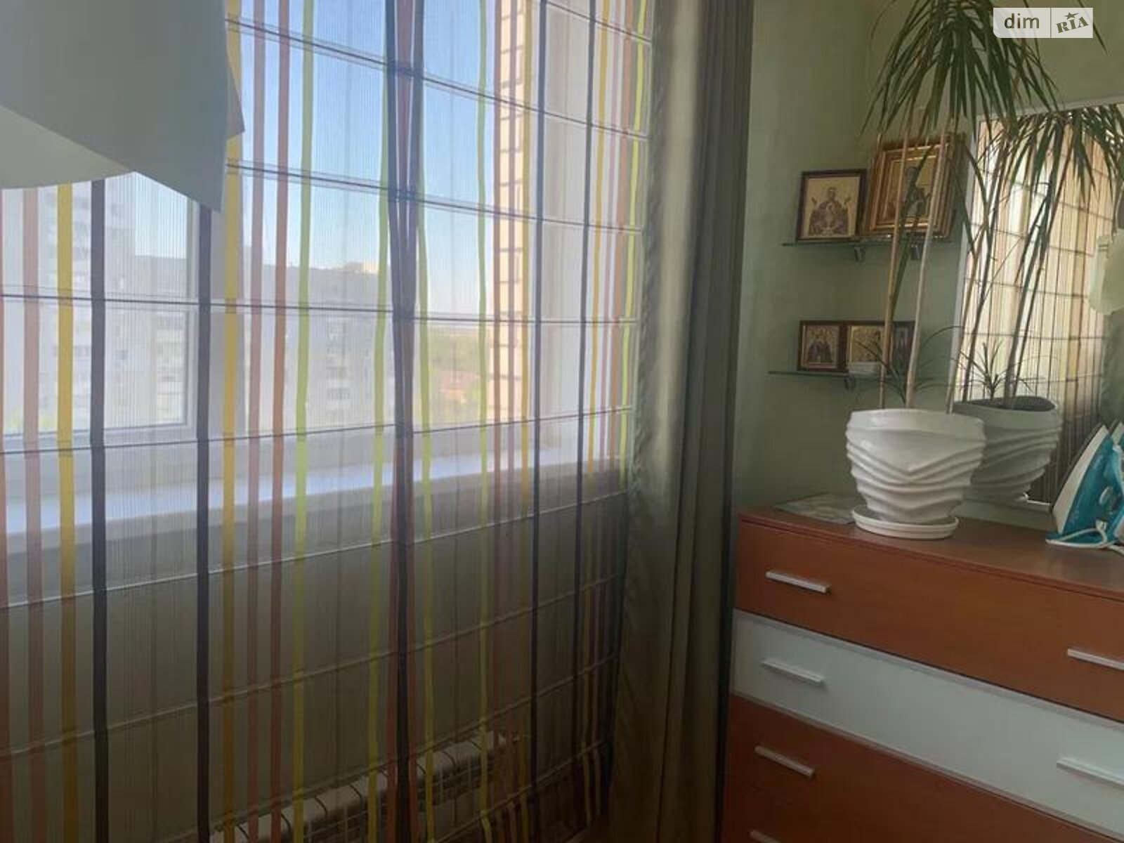 трехкомнатная квартира в Днепре, район Титовая, на ул. Строителей 30 в аренду на долгий срок помесячно фото 1 трехкомнатная квартира в Днепре, район Титовая, на ул. Строителей 30 в аренду на долгий срок помесячно фото 1