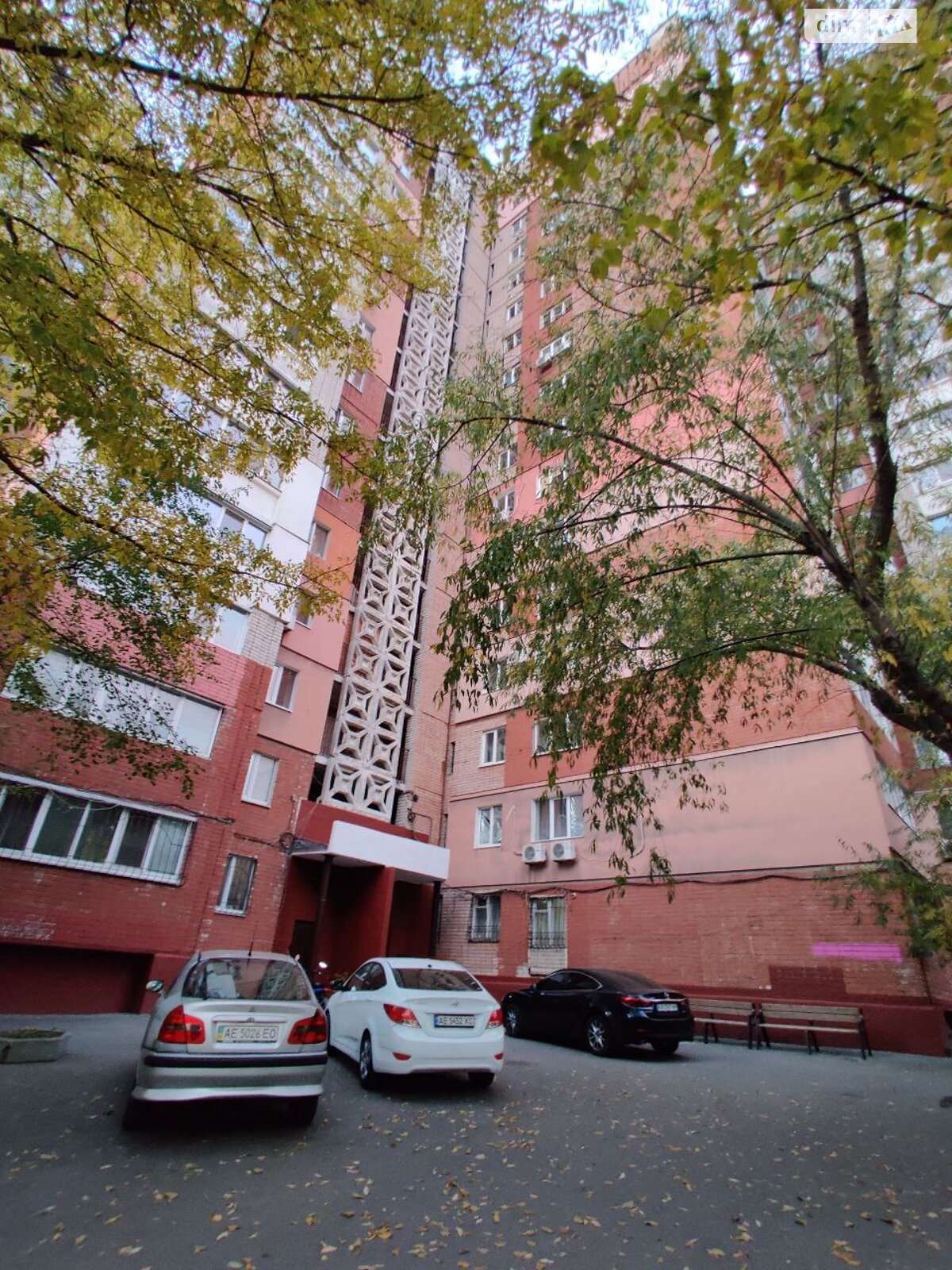 трикімнатна квартира в Дніпрі, район Тополя-1, на пров. Джинчарадзе 1 в довготривалу оренду помісячно фото 1 трикімнатна квартира в Дніпрі, район Тополя-1, на пров. Джинчарадзе 1 в довготривалу оренду помісячно фото 1