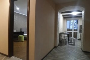 трехкомнатная квартира с мебелью в Днепре, район Тополь-1, на мас. Тополь-1 в аренду на долгий срок помесячно фото 2