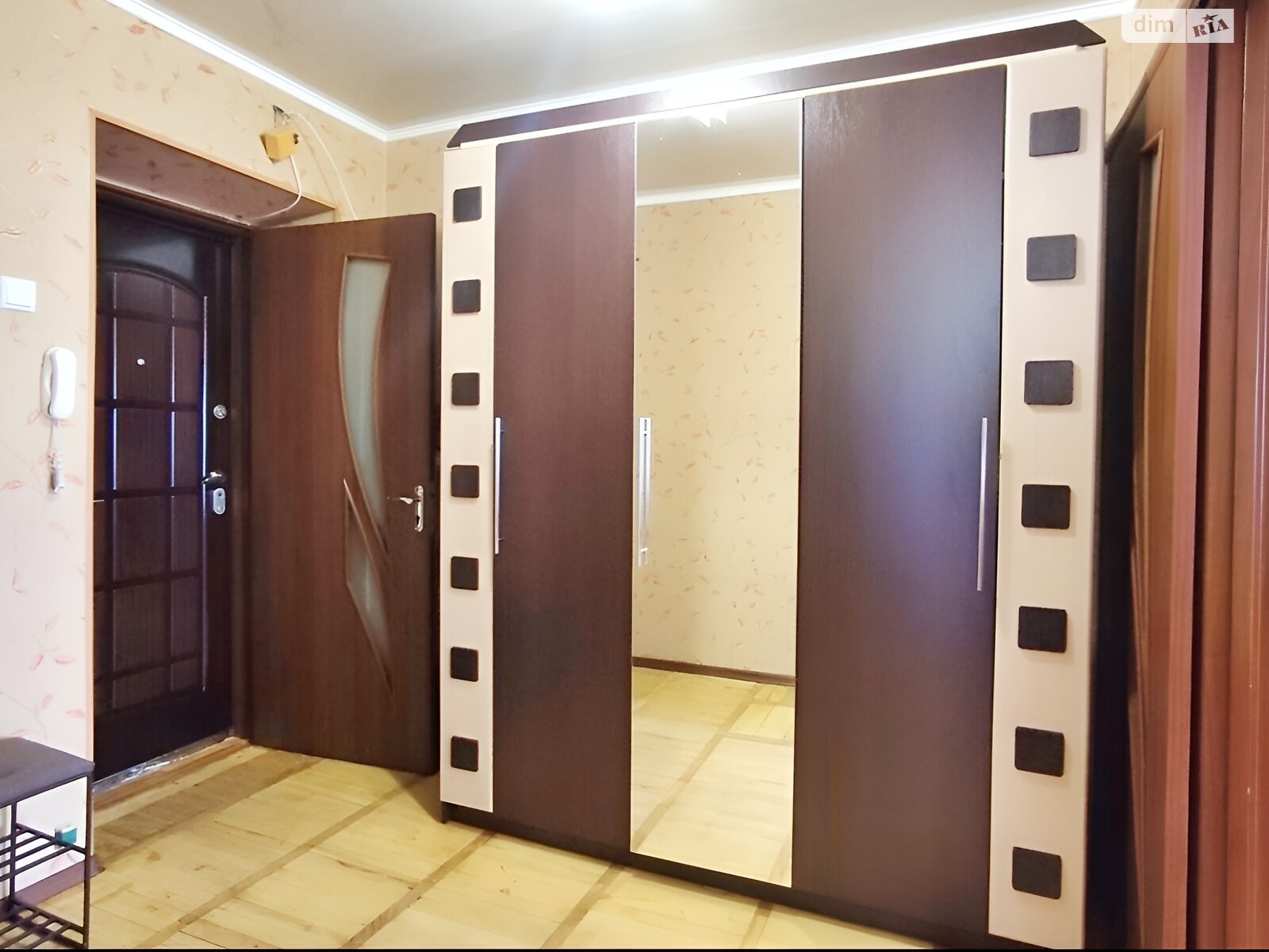 трикімнатна квартира в Дніпрі, район Шевченківський, на шосе Запорізьке 48 в довготривалу оренду помісячно фото 1 трикімнатна квартира в Дніпрі, район Шевченківський, на шосе Запорізьке 48 в довготривалу оренду помісячно фото 1