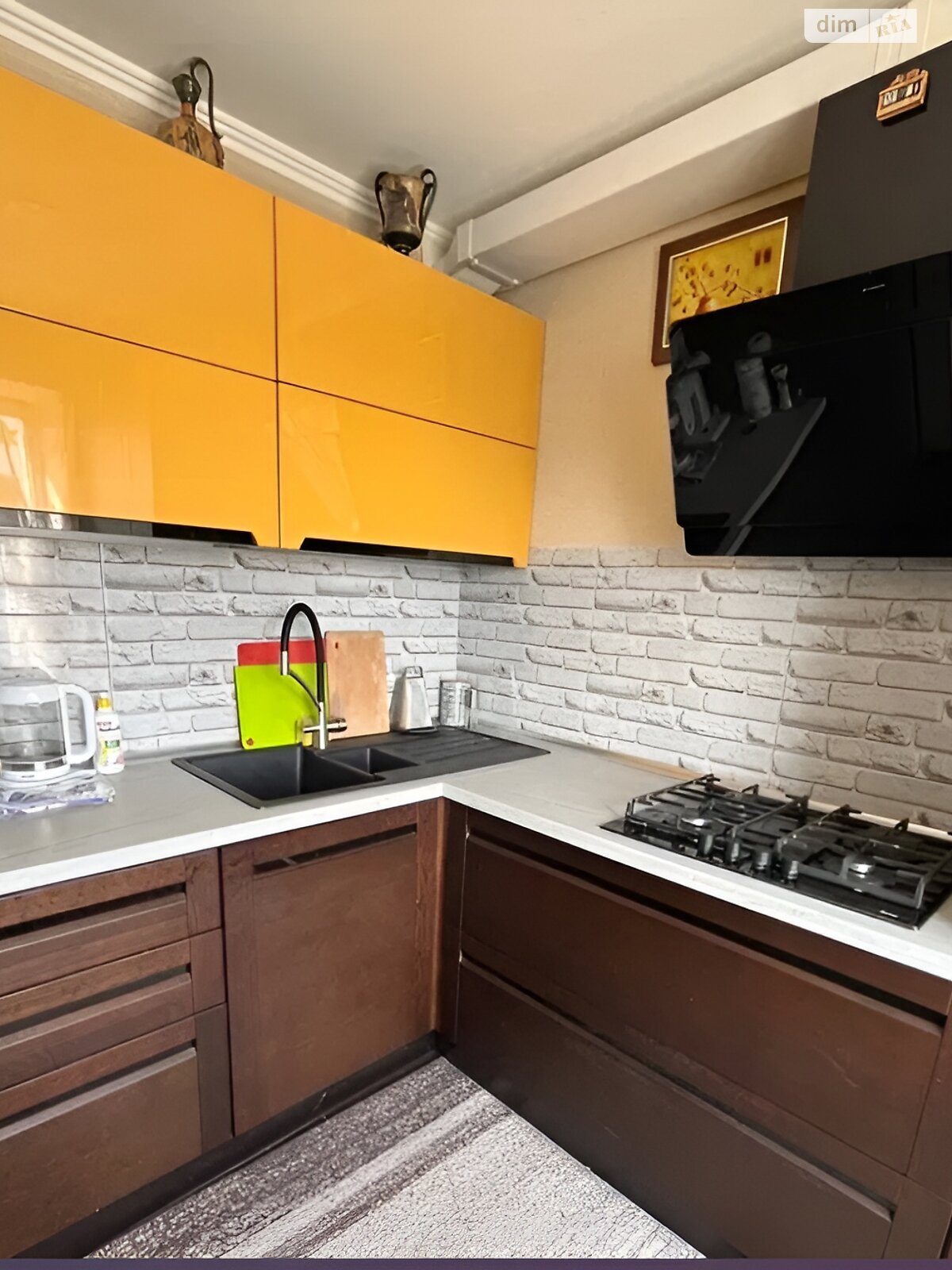 трехкомнатная квартира в Днепре, район Тополь-1, на мас. Тополь-1 18, кв. 97 в аренду на долгий срок помесячно фото 1 трехкомнатная квартира в Днепре, район Тополь-1, на мас. Тополь-1 18, кв. 97 в аренду на долгий срок помесячно фото 1