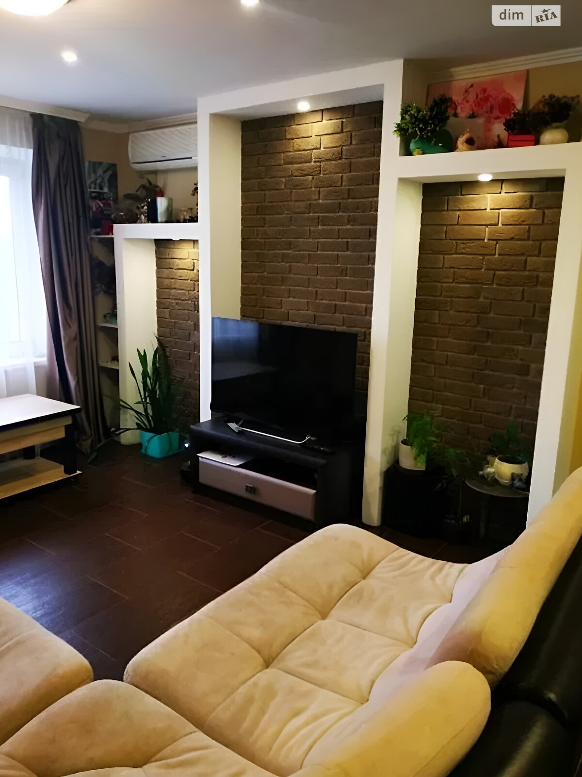 трехкомнатная квартира в Днепре, район Тополь-1, на мас. Тополь-1 18, кв. 97 в аренду на долгий срок помесячно фото 1 трехкомнатная квартира в Днепре, район Тополь-1, на мас. Тополь-1 18, кв. 97 в аренду на долгий срок помесячно фото 1