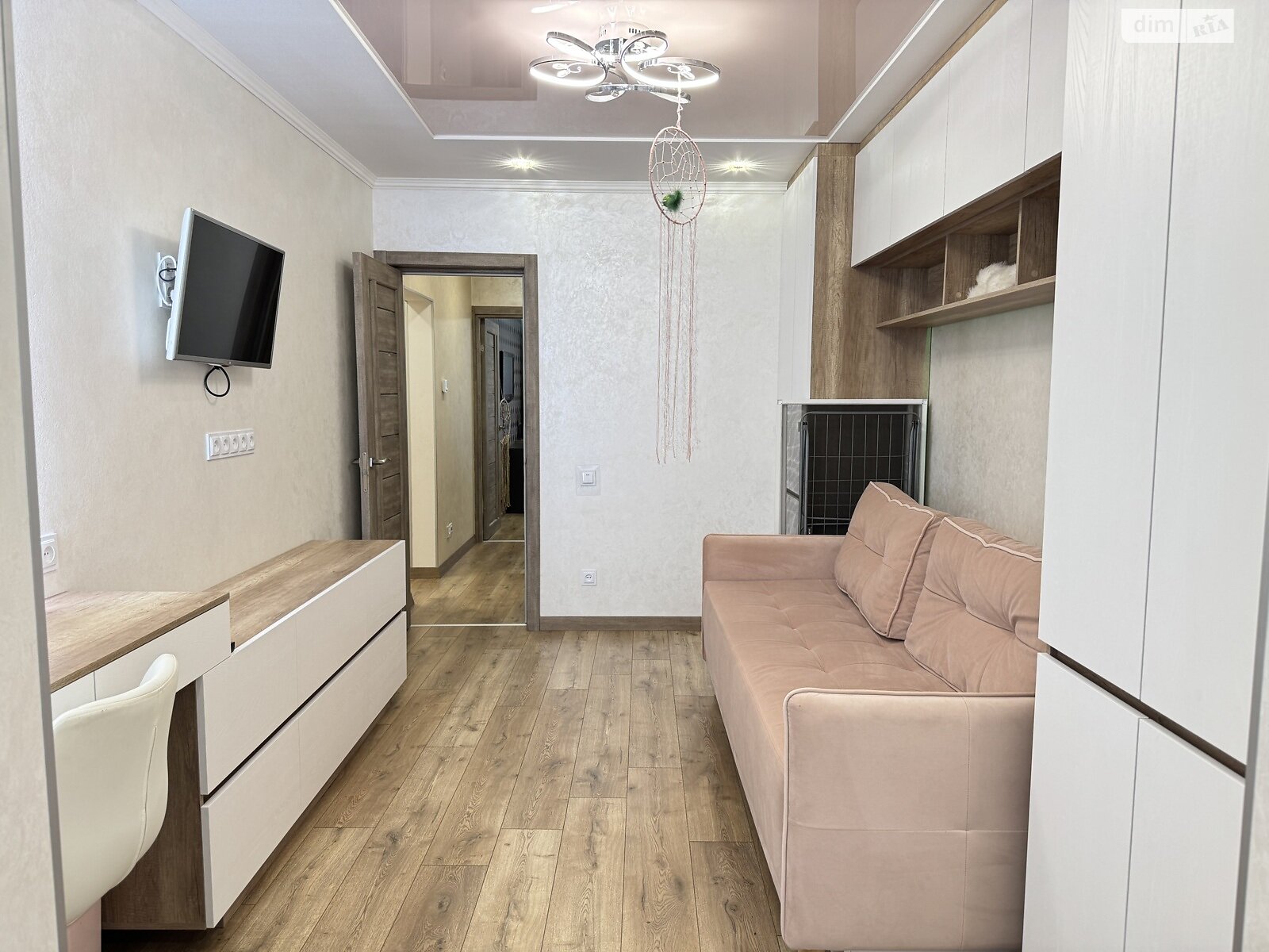трехкомнатная квартира в Днепре, район Тополь-1, на мас. Тополь-1 18 в аренду на долгий срок помесячно фото 1 трехкомнатная квартира в Днепре, район Тополь-1, на мас. Тополь-1 18 в аренду на долгий срок помесячно фото 1