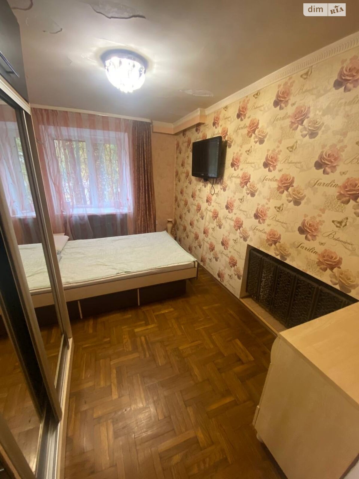 трехкомнатная квартира в Днепре, район Тополь-1, на мас. Тополь-1 11 в аренду на долгий срок помесячно фото 1 трехкомнатная квартира в Днепре, район Тополь-1, на мас. Тополь-1 11 в аренду на долгий срок помесячно фото 1