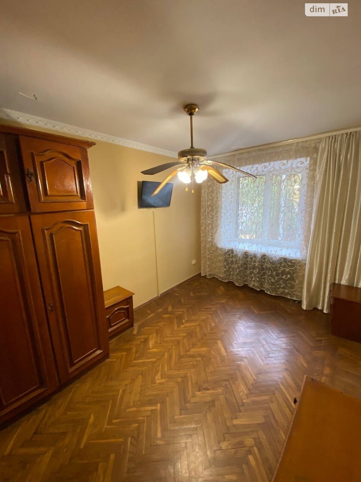 трехкомнатная квартира в Днепре, район Тополь-1, на мас. Тополь-1 11 в аренду на долгий срок помесячно фото 1 трехкомнатная квартира в Днепре, район Тополь-1, на мас. Тополь-1 11 в аренду на долгий срок помесячно фото 1