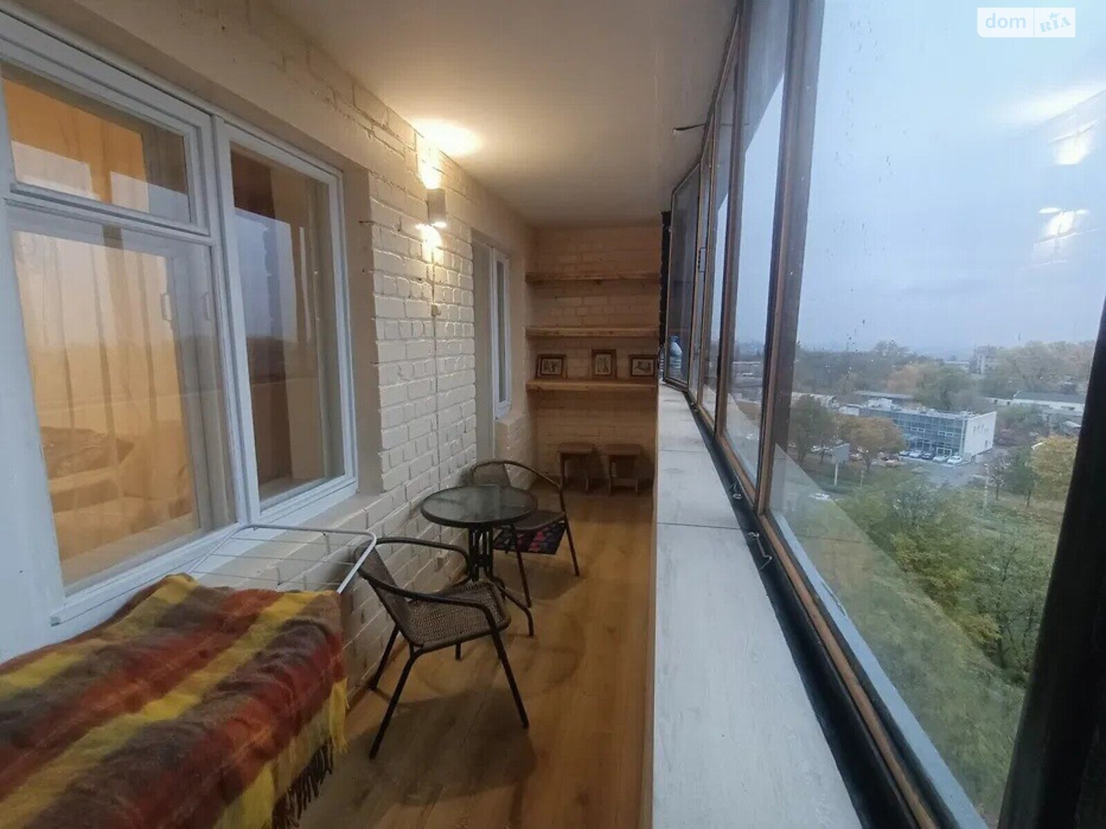 трехкомнатная квартира с мебелью в Днепре, район Тополь-1, на шоссе Запорожское в аренду на долгий срок помесячно фото 1