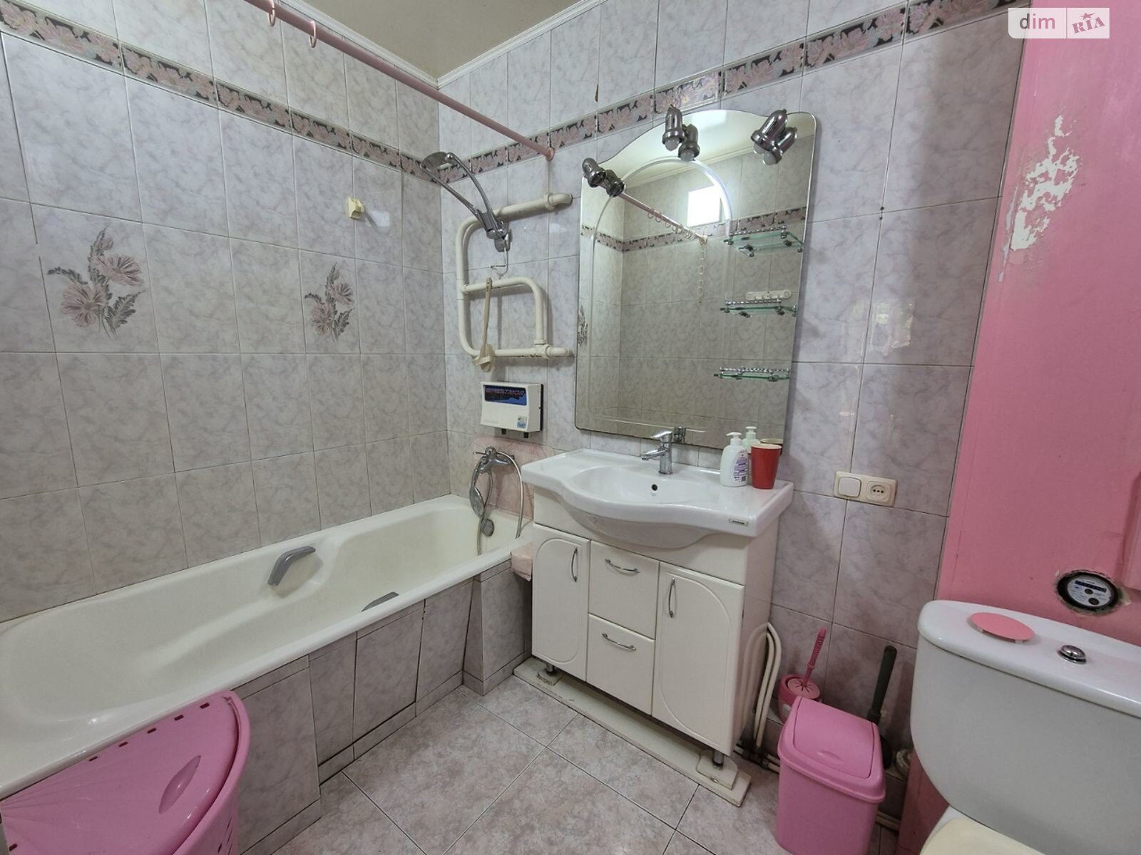 трикімнатна квартира в Дніпрі, район Тополя-1, на шосе Запорізьке 48 в довготривалу оренду помісячно фото 1 трикімнатна квартира в Дніпрі, район Тополя-1, на шосе Запорізьке 48 в довготривалу оренду помісячно фото 1