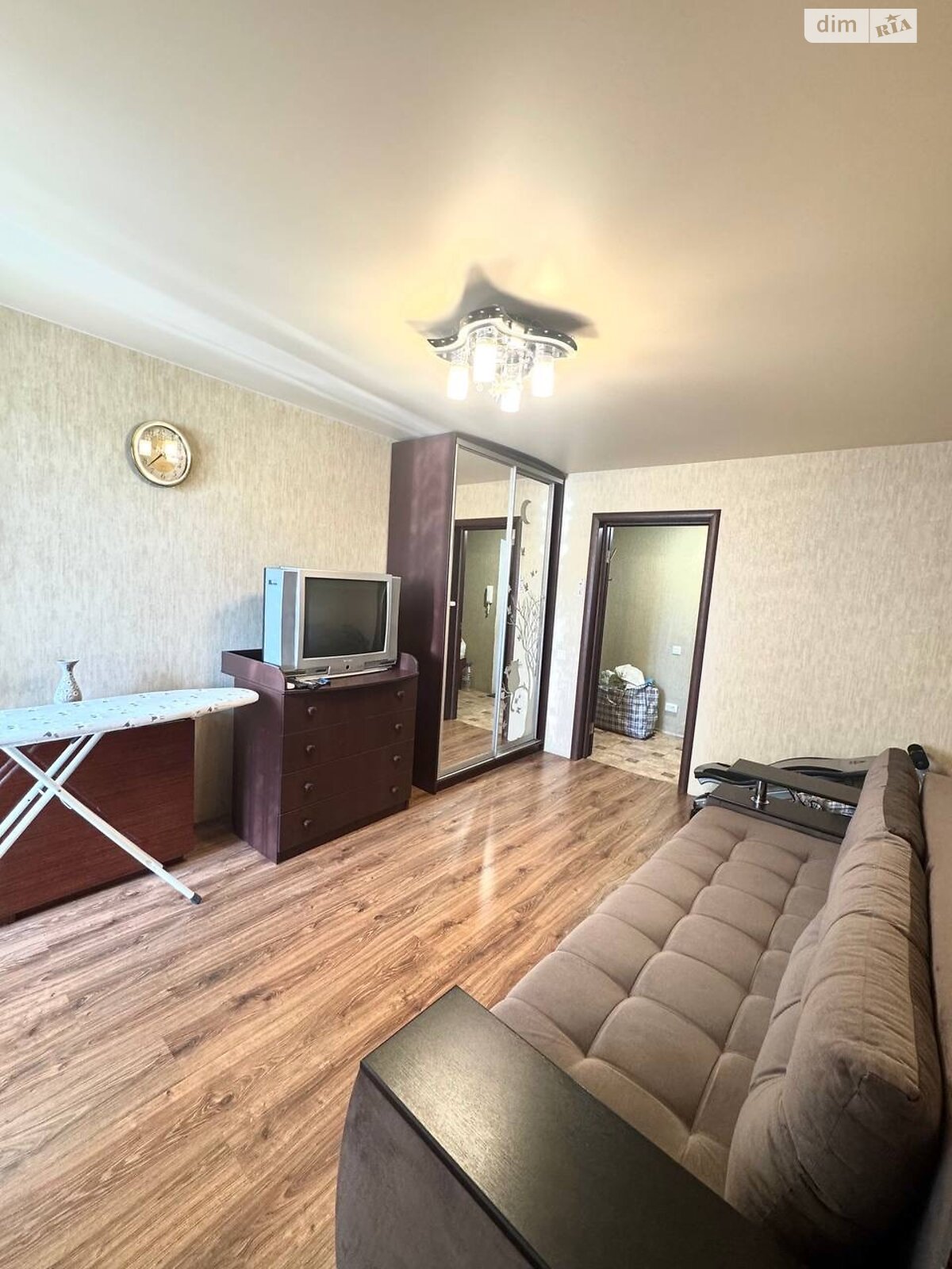 двухкомнатная квартира в Днепре, район Тополь-1, на шоссе Запорожское 48 в аренду на долгий срок помесячно фото 1 двухкомнатная квартира в Днепре, район Тополь-1, на шоссе Запорожское 48 в аренду на долгий срок помесячно фото 1