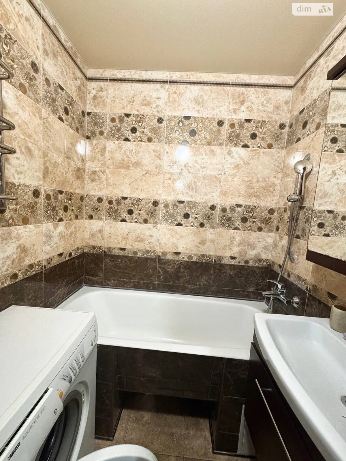 двухкомнатная квартира в Днепре, район Тополь-1, на шоссе Запорожское 48 в аренду на долгий срок помесячно фото 1 двухкомнатная квартира в Днепре, район Тополь-1, на шоссе Запорожское 48 в аренду на долгий срок помесячно фото 1