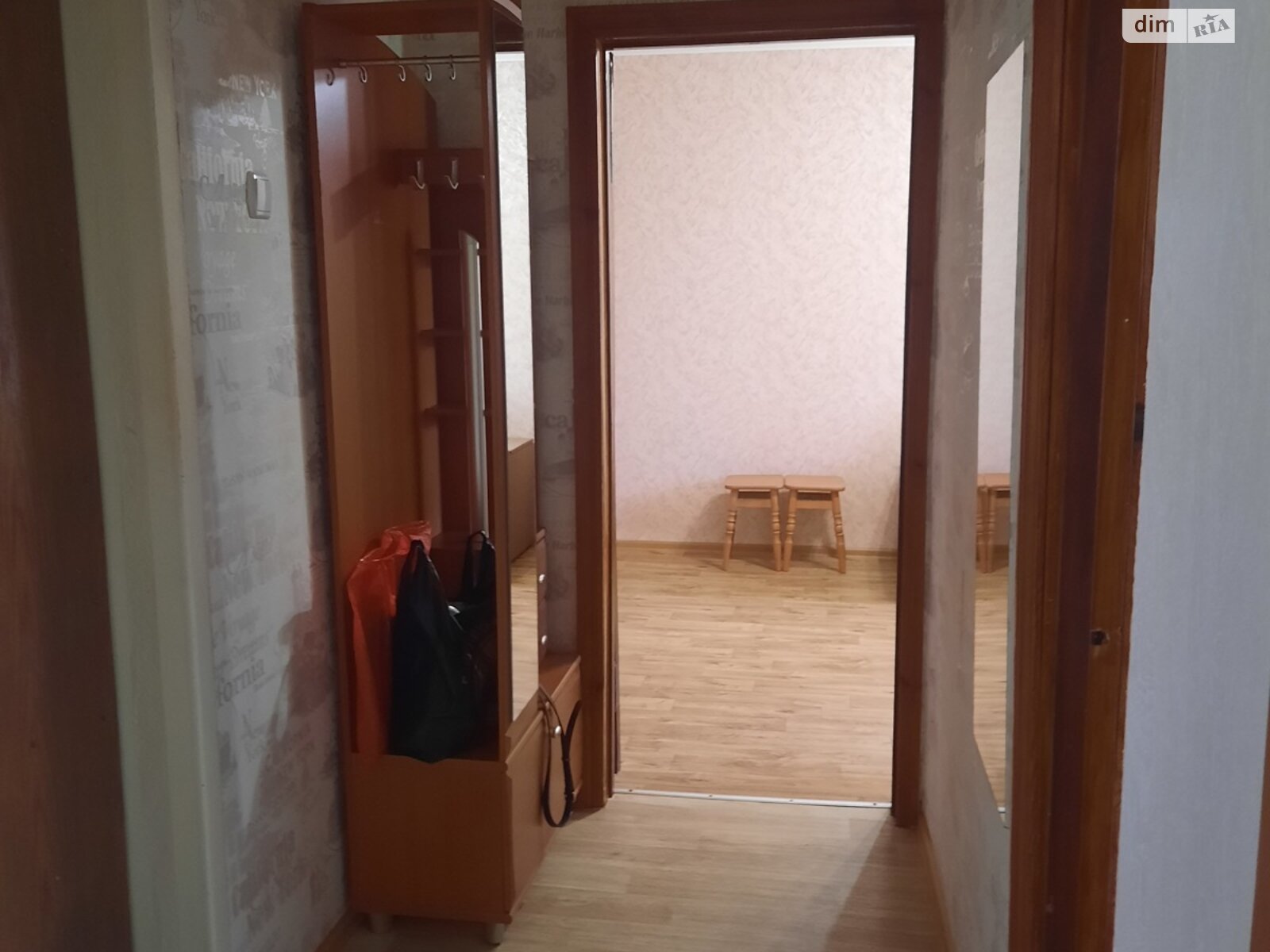 двокімнатна квартира з меблями в Дніпрі, район Тополя-2, на мас. Тополя-2 22 в довготривалу оренду помісячно фото 1 двокімнатна квартира з меблями в Дніпрі, район Тополя-2, на мас. Тополя-2 22 в довготривалу оренду помісячно фото 1
