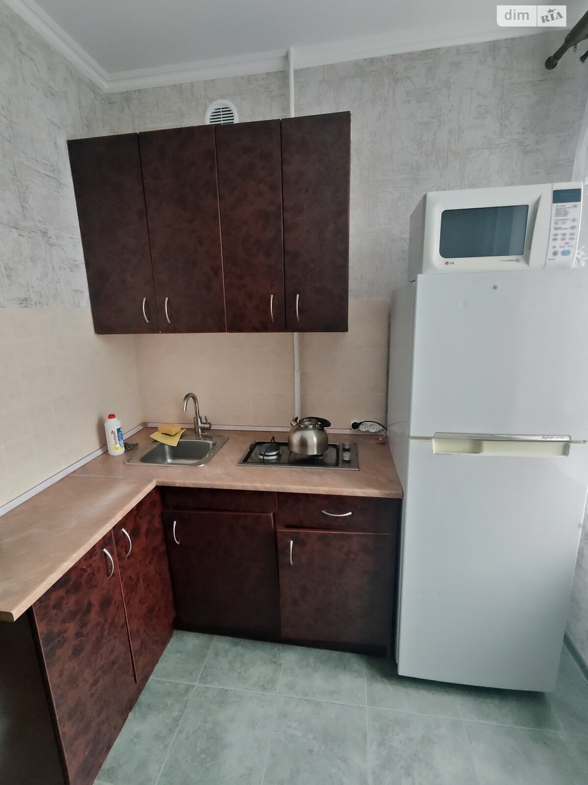 однокімнатна квартира в Дніпрі, район Тополя-2, на мас. Тополя-2 в довготривалу оренду помісячно фото 1