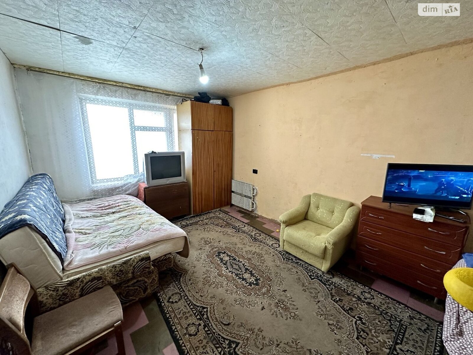 однокомнатная квартира в Днепре, район Тополь-2, на мас. Тополь-2 39 в аренду на долгий срок помесячно фото 1