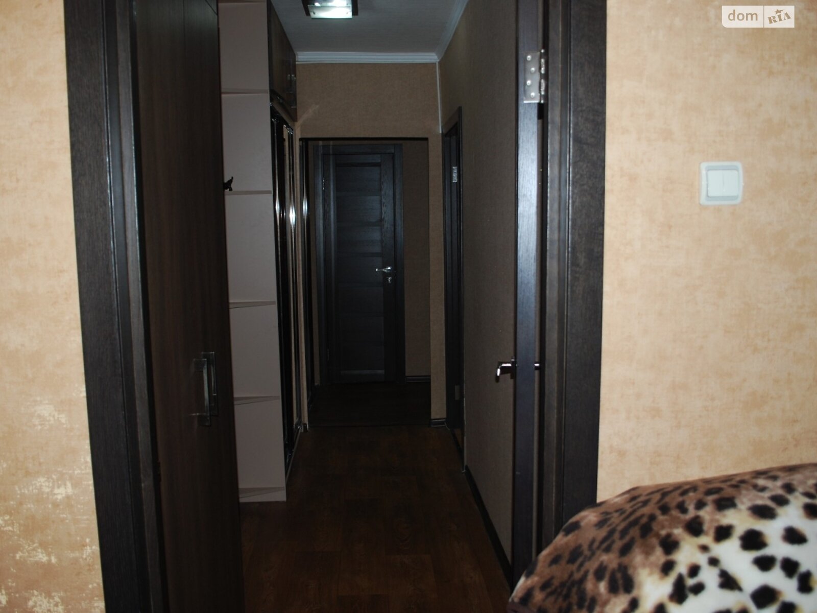 двокімнатна квартира з меблями в Дніпрі, район Тополя-3, на мас. Тополя-3 в довготривалу оренду помісячно фото 1
