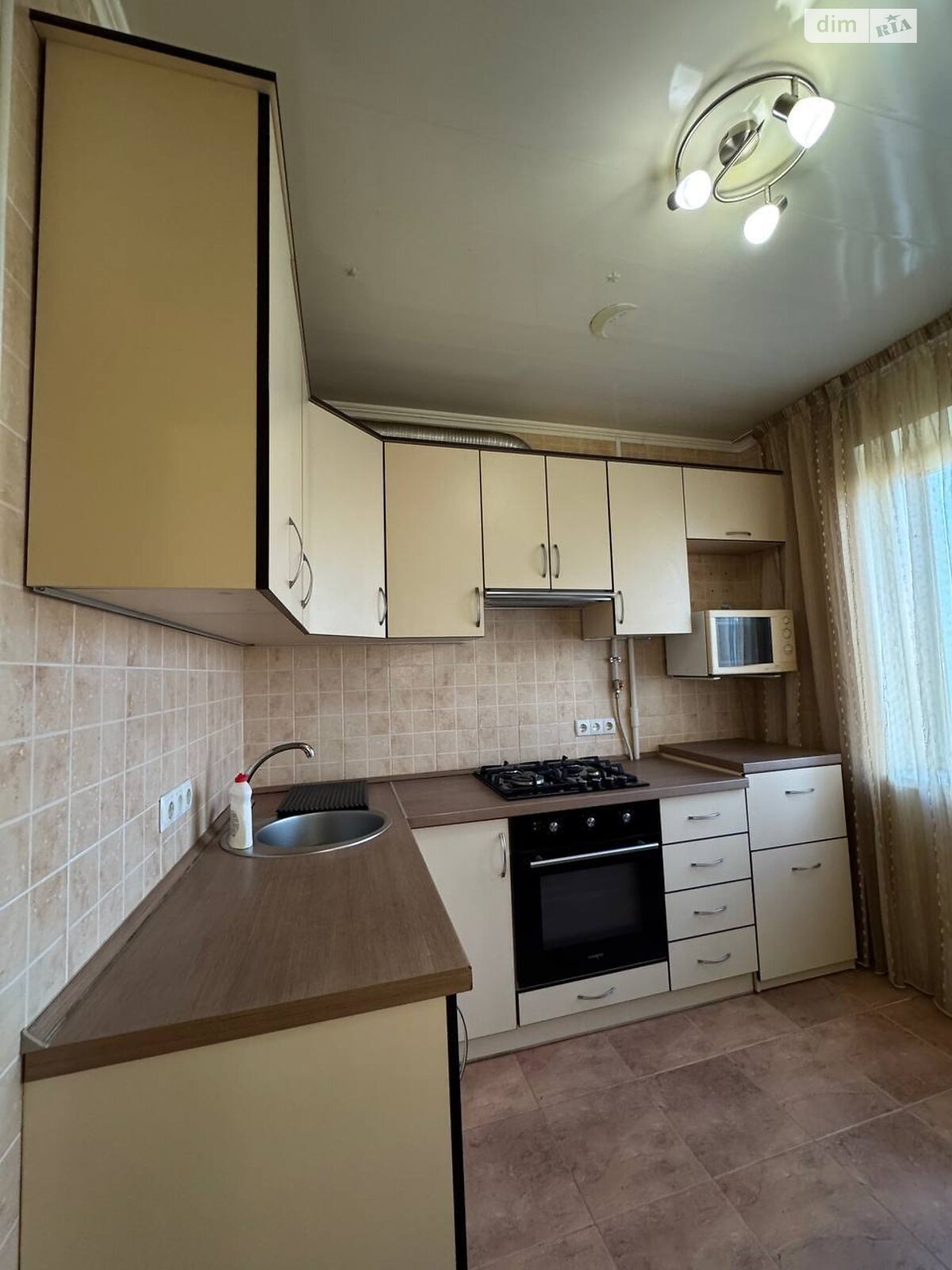 двокімнатна квартира в Дніпрі, район Тополя-3, на мас. Тополя-3 51 в довготривалу оренду помісячно фото 1 двокімнатна квартира в Дніпрі, район Тополя-3, на мас. Тополя-3 51 в довготривалу оренду помісячно фото 1