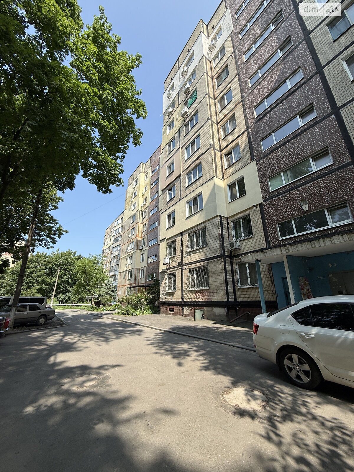 трикімнатна квартира в Дніпрі, район Тополя-3, на мас. Тополя-3 12 в довготривалу оренду помісячно фото 1 трикімнатна квартира в Дніпрі, район Тополя-3, на мас. Тополя-3 12 в довготривалу оренду помісячно фото 1