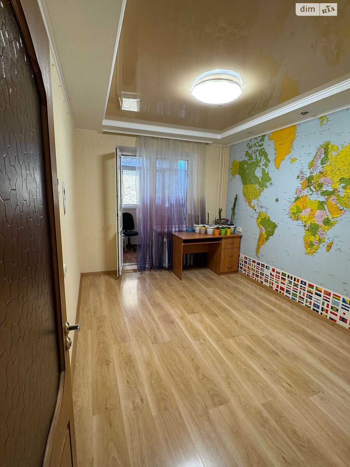четырехкомнатная квартира в Днепре, район Тополь-3, на мас. Тополь-3 30 в аренду на долгий срок помесячно фото 1 четырехкомнатная квартира в Днепре, район Тополь-3, на мас. Тополь-3 30 в аренду на долгий срок помесячно фото 1