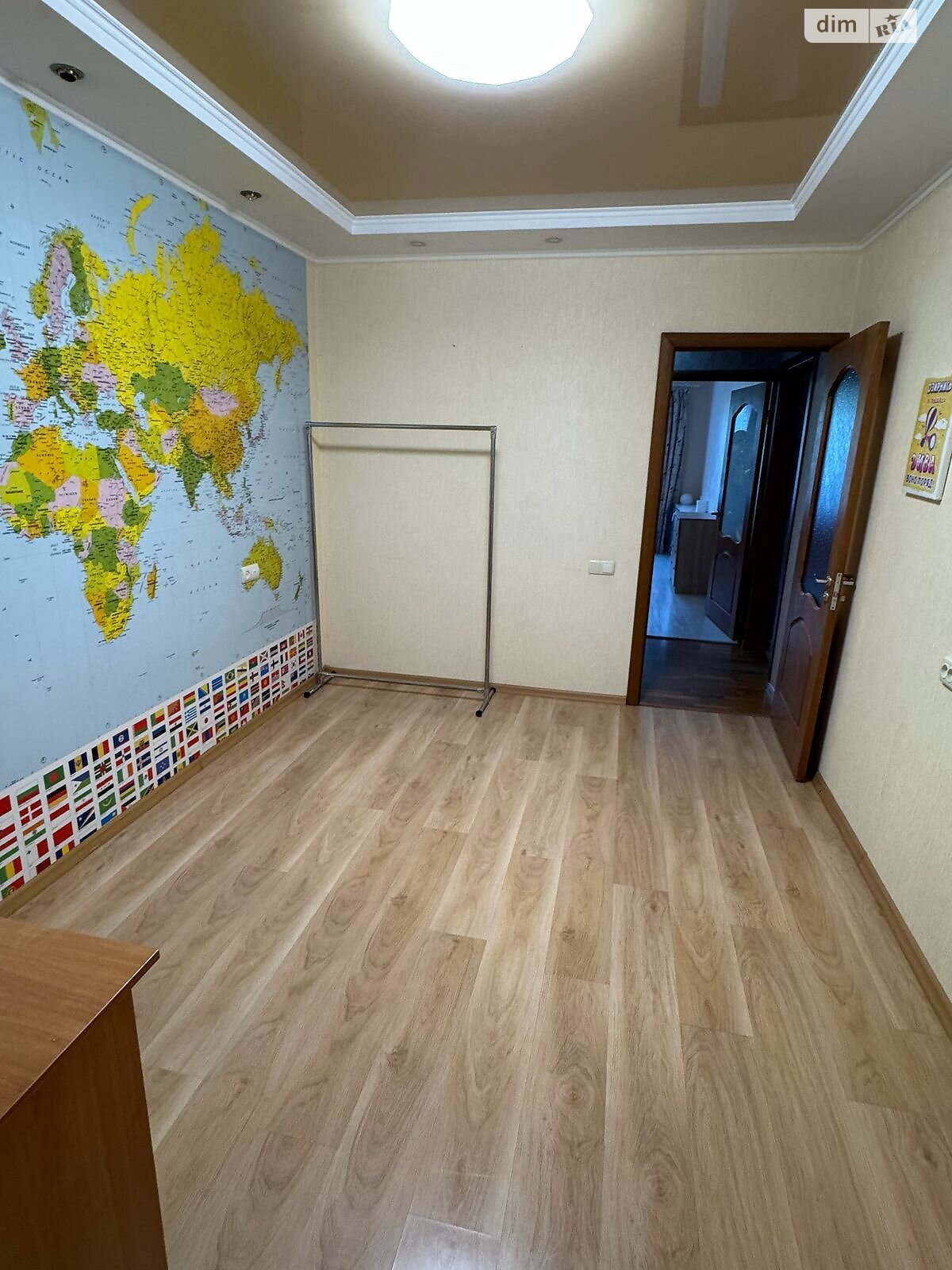 четырехкомнатная квартира в Днепре, район Тополь-3, на мас. Тополь-3 30 в аренду на долгий срок помесячно фото 1 четырехкомнатная квартира в Днепре, район Тополь-3, на мас. Тополь-3 30 в аренду на долгий срок помесячно фото 1