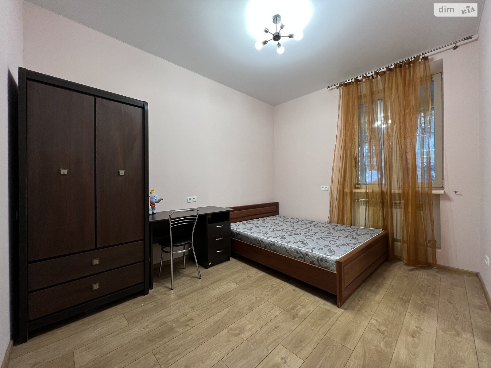 двухкомнатная квартира в Днепре, район Центр, на ул. 93-й Холодноярской Бригады в аренду на долгий срок помесячно фото 1