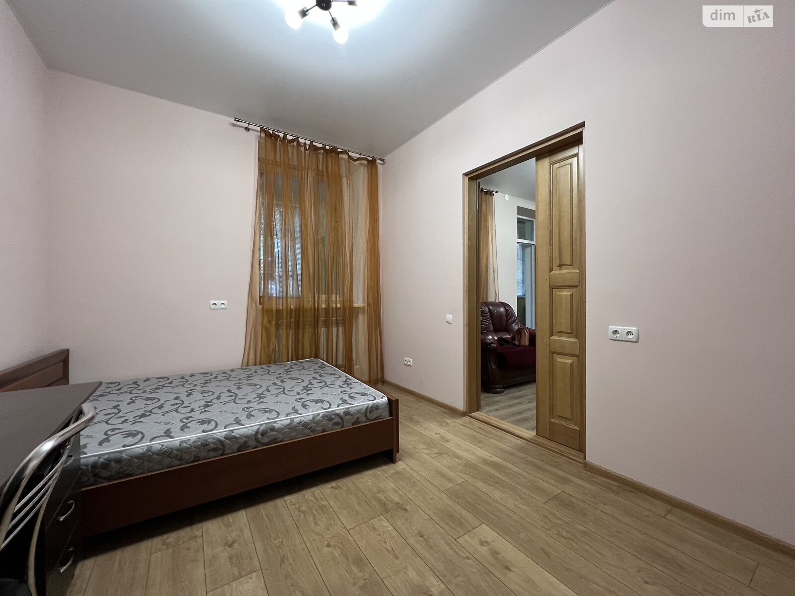 двухкомнатная квартира в Днепре, район Центр, на ул. 93-й Холодноярской Бригады в аренду на долгий срок помесячно фото 1