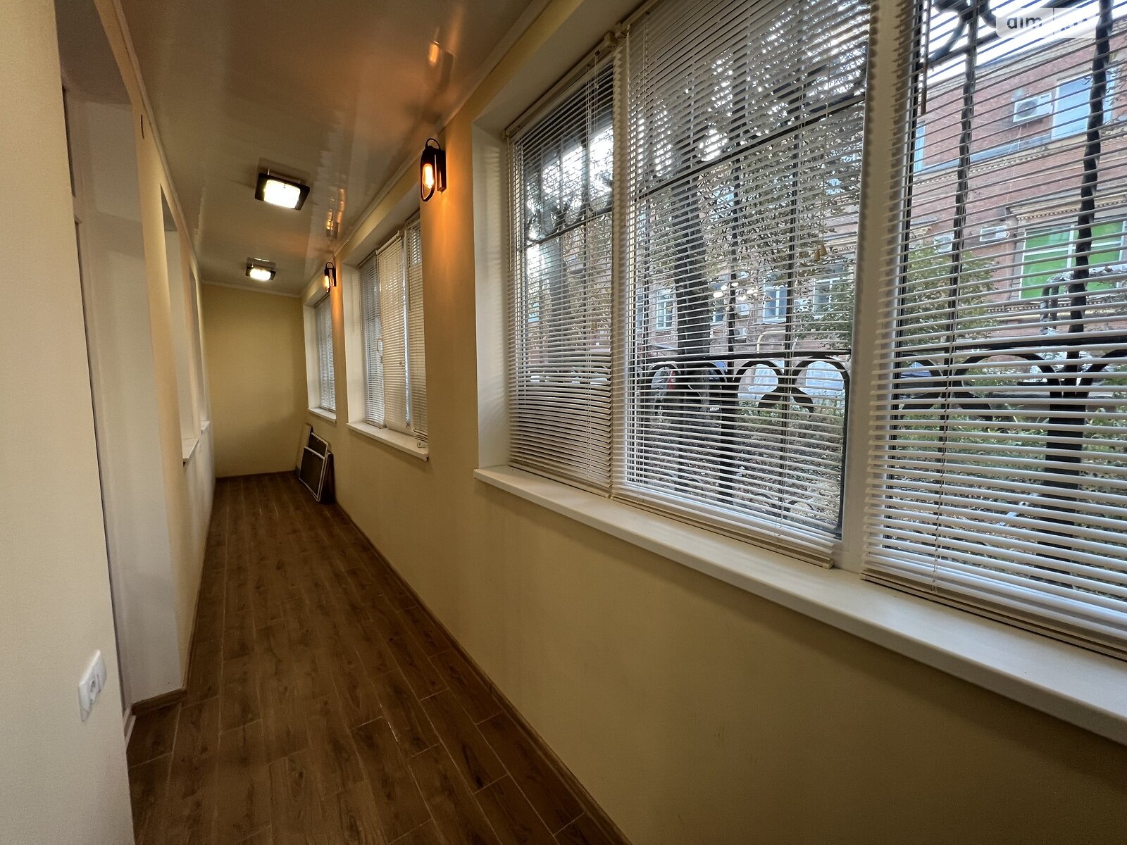 двухкомнатная квартира в Днепре, район Центр, на ул. 93-й Холодноярской Бригады в аренду на долгий срок помесячно фото 1