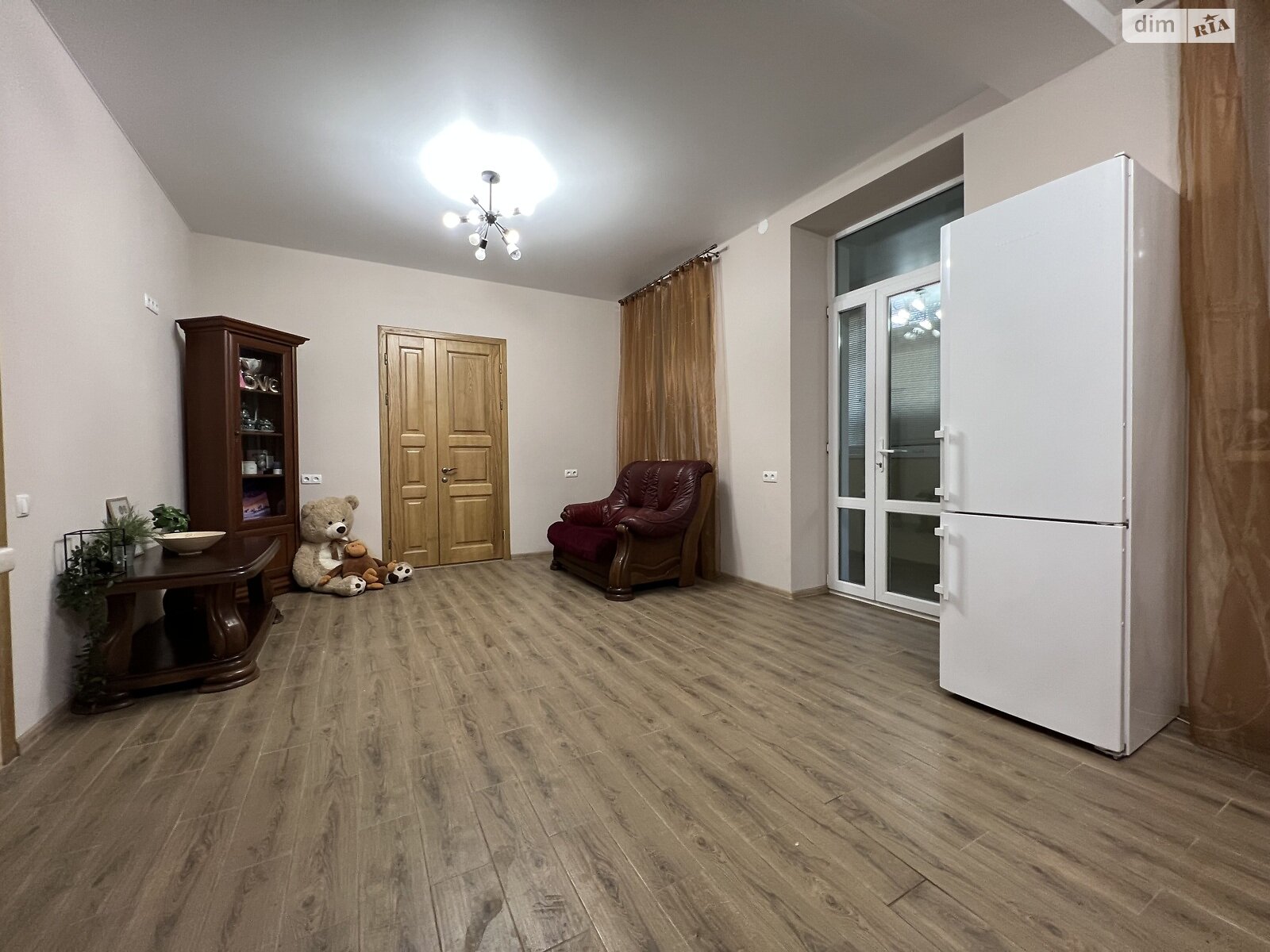 двухкомнатная квартира в Днепре, район Центр, на ул. 93-й Холодноярской Бригады в аренду на долгий срок помесячно фото 1