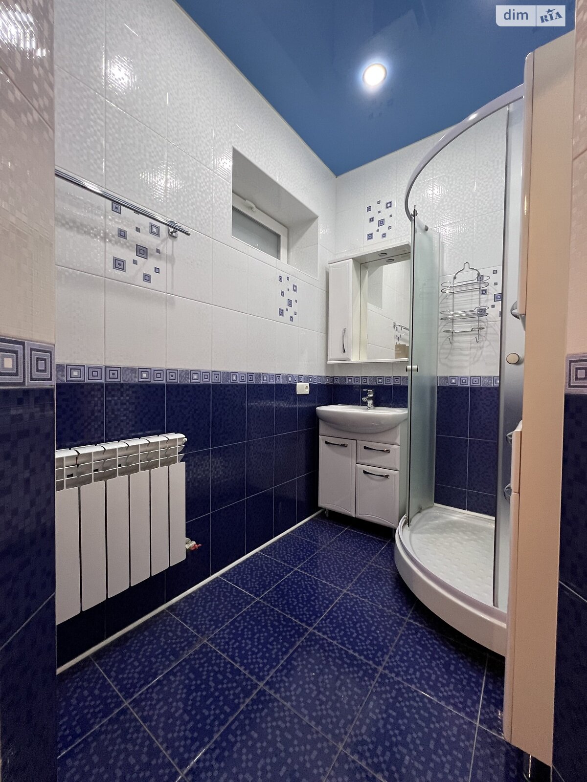 двухкомнатная квартира в Днепре, район Центр, на ул. 93-й Холодноярской Бригады в аренду на долгий срок помесячно фото 1