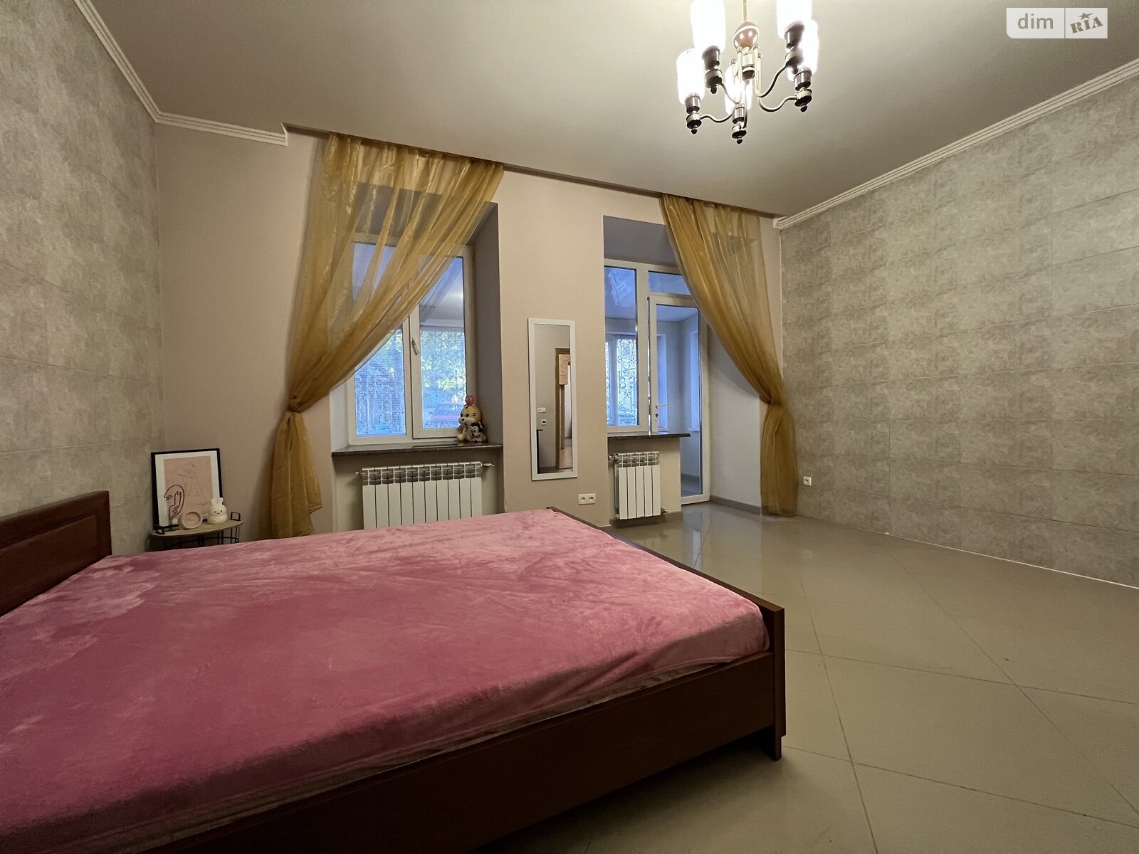 двухкомнатная квартира в Днепре, район Центр, на ул. 93-й Холодноярской Бригады в аренду на долгий срок помесячно фото 1