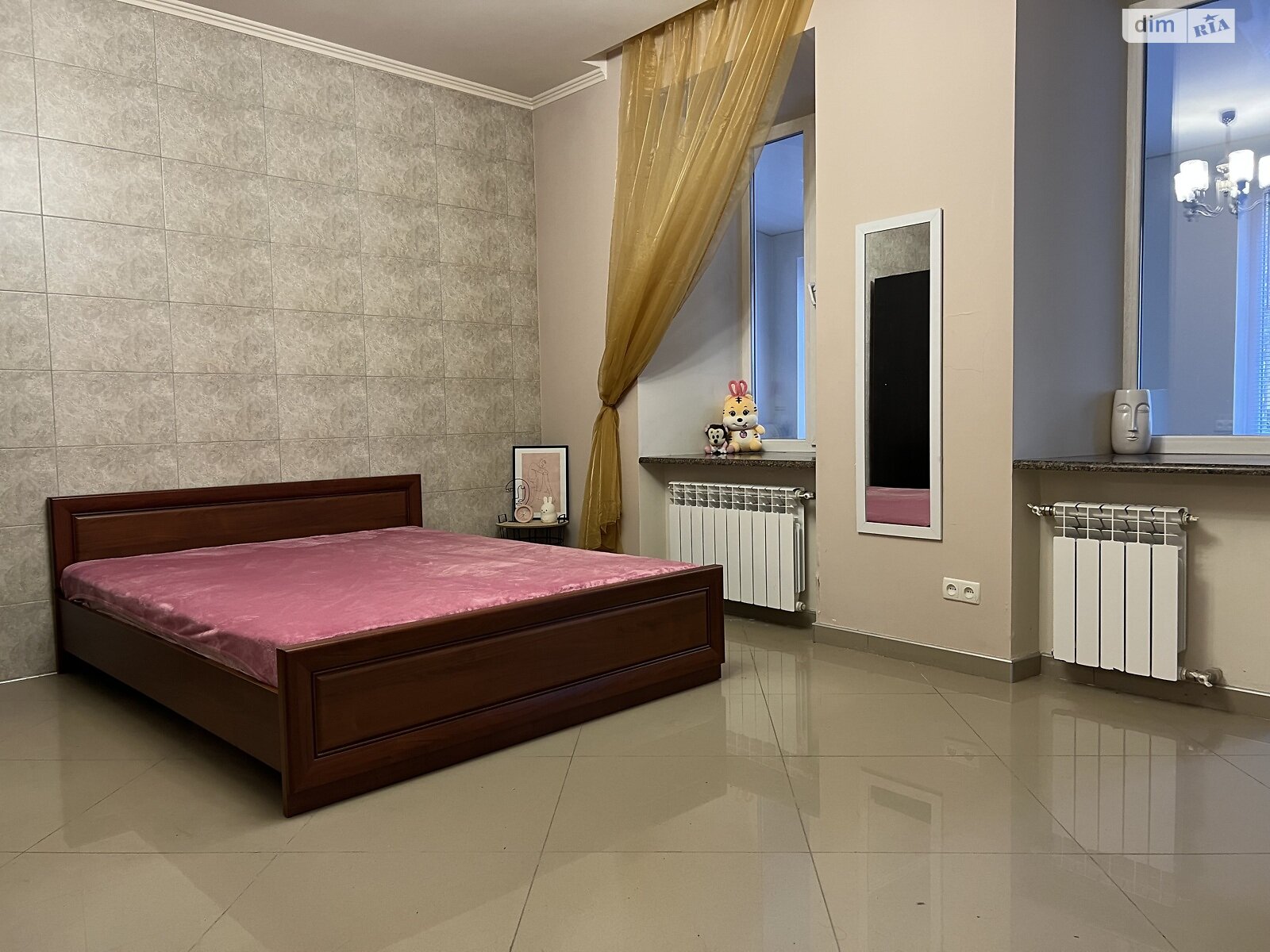 двухкомнатная квартира в Днепре, район Центр, на ул. 93-й Холодноярской Бригады в аренду на долгий срок помесячно фото 1