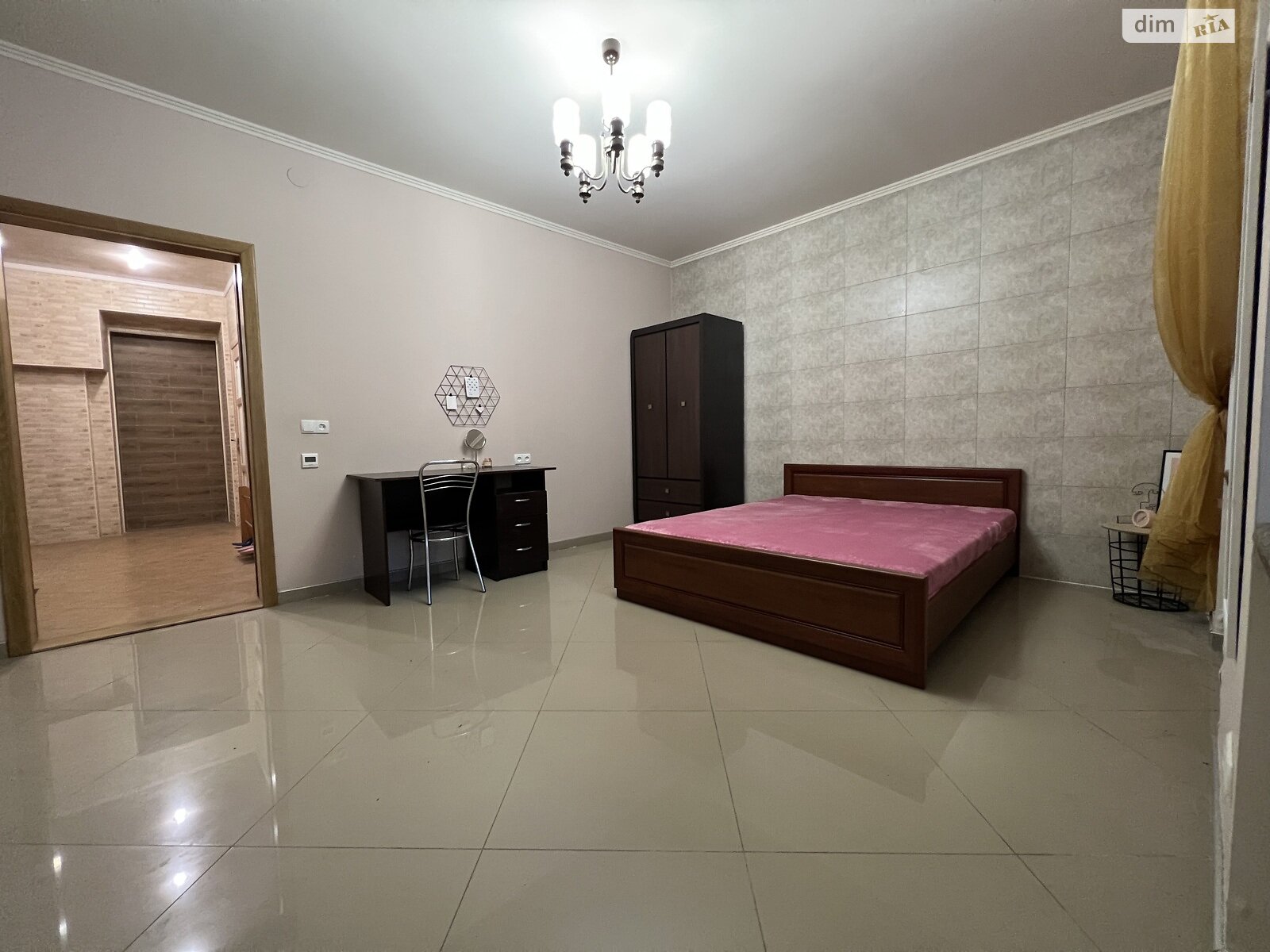 двухкомнатная квартира в Днепре, район Центр, на ул. 93-й Холодноярской Бригады в аренду на долгий срок помесячно фото 1