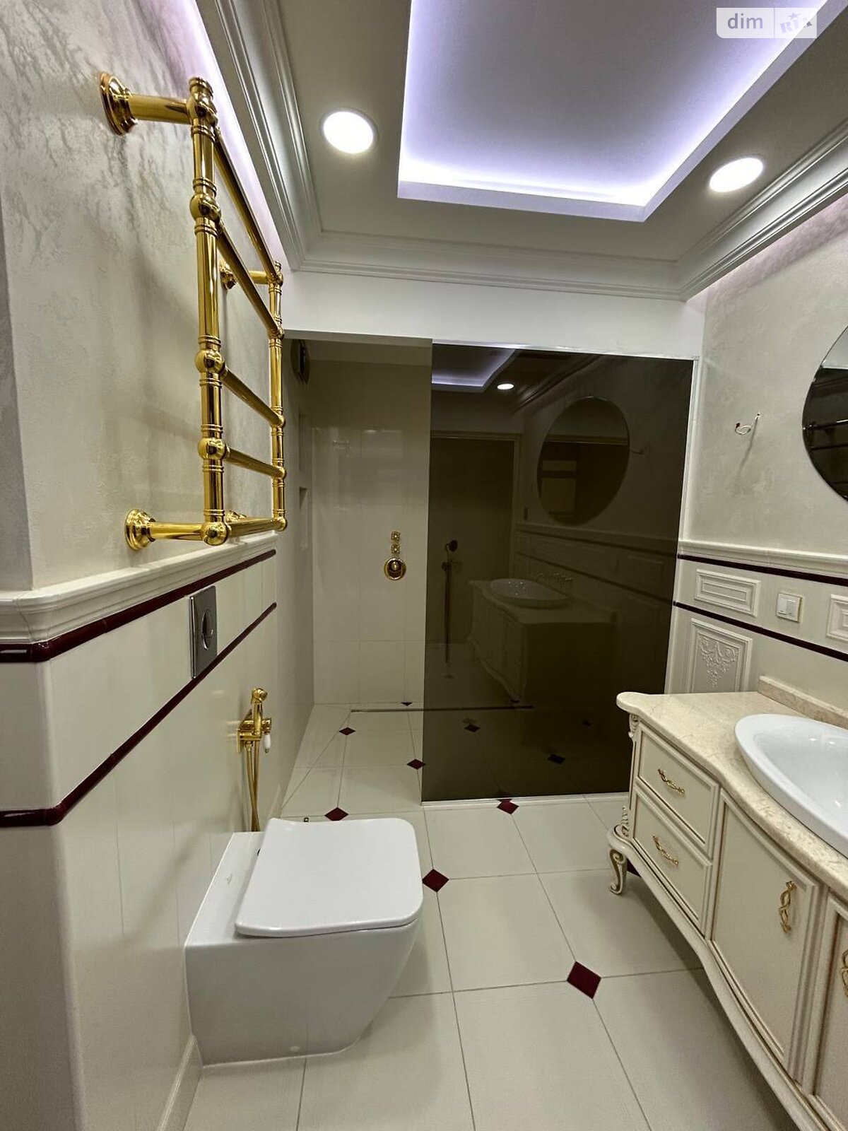 чотирикімнатна квартира в Дніпрі, район Центр, на вул. Європейська 9А в довготривалу оренду помісячно фото 1 чотирикімнатна квартира в Дніпрі, район Центр, на вул. Європейська 9А в довготривалу оренду помісячно фото 1